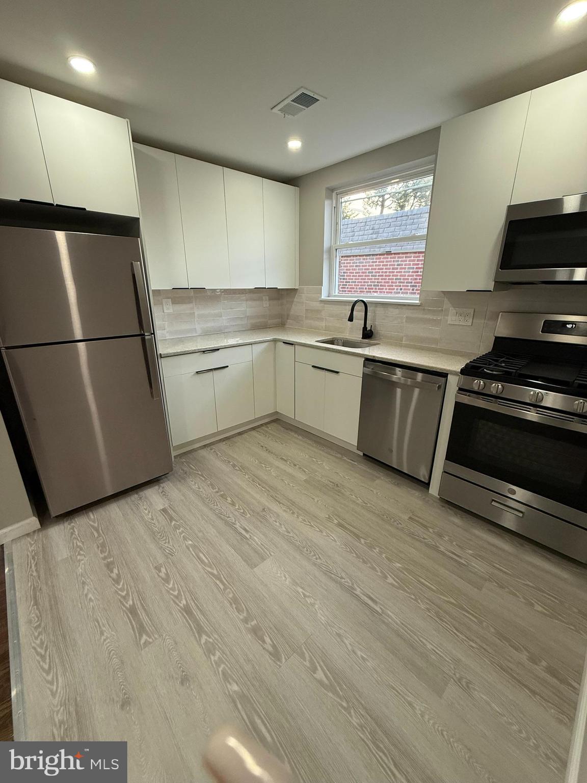 RHAWNHURST - Residential Lease