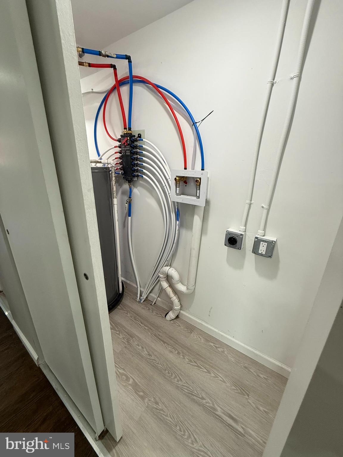 RHAWNHURST - Residential Lease