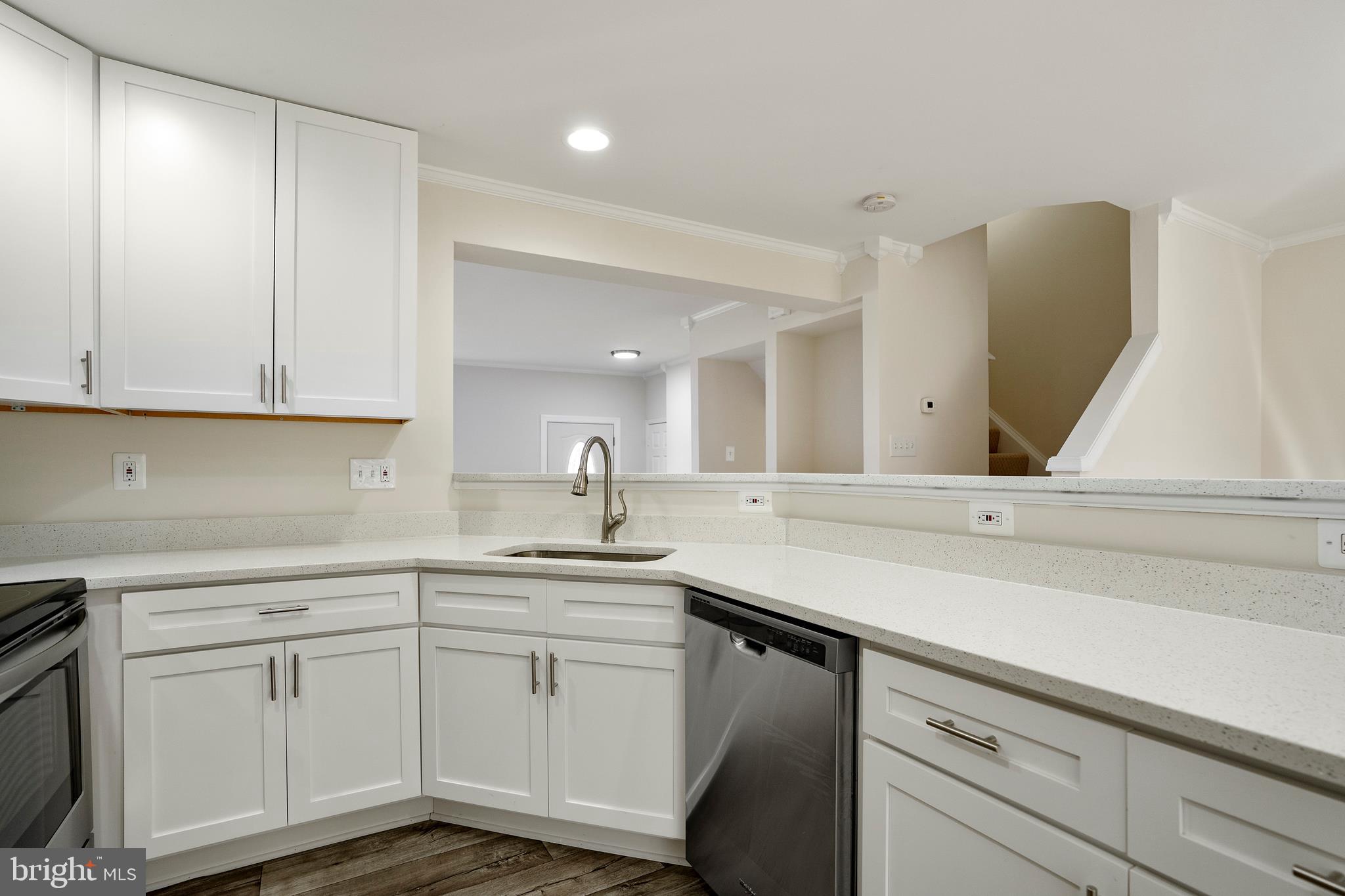 WAYSIDE VILLAGE - Residential