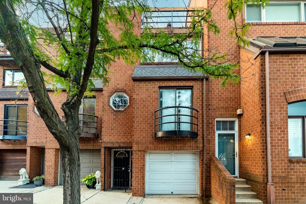 Photo of 1 Queen St #10, PHILADELPHIA, PA 19147 (MLS # PAPH2656178)