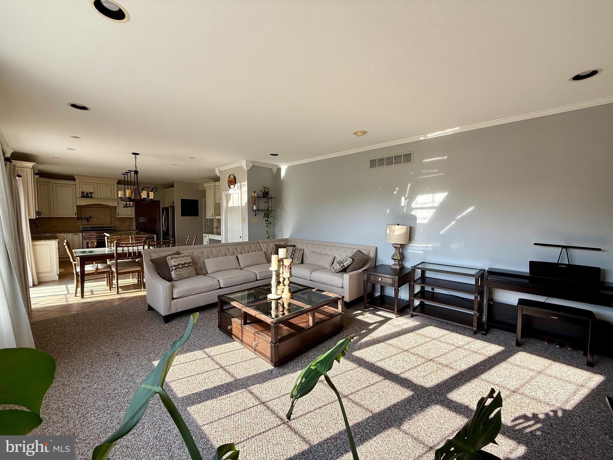 SCHWENKSVILLE - Residential