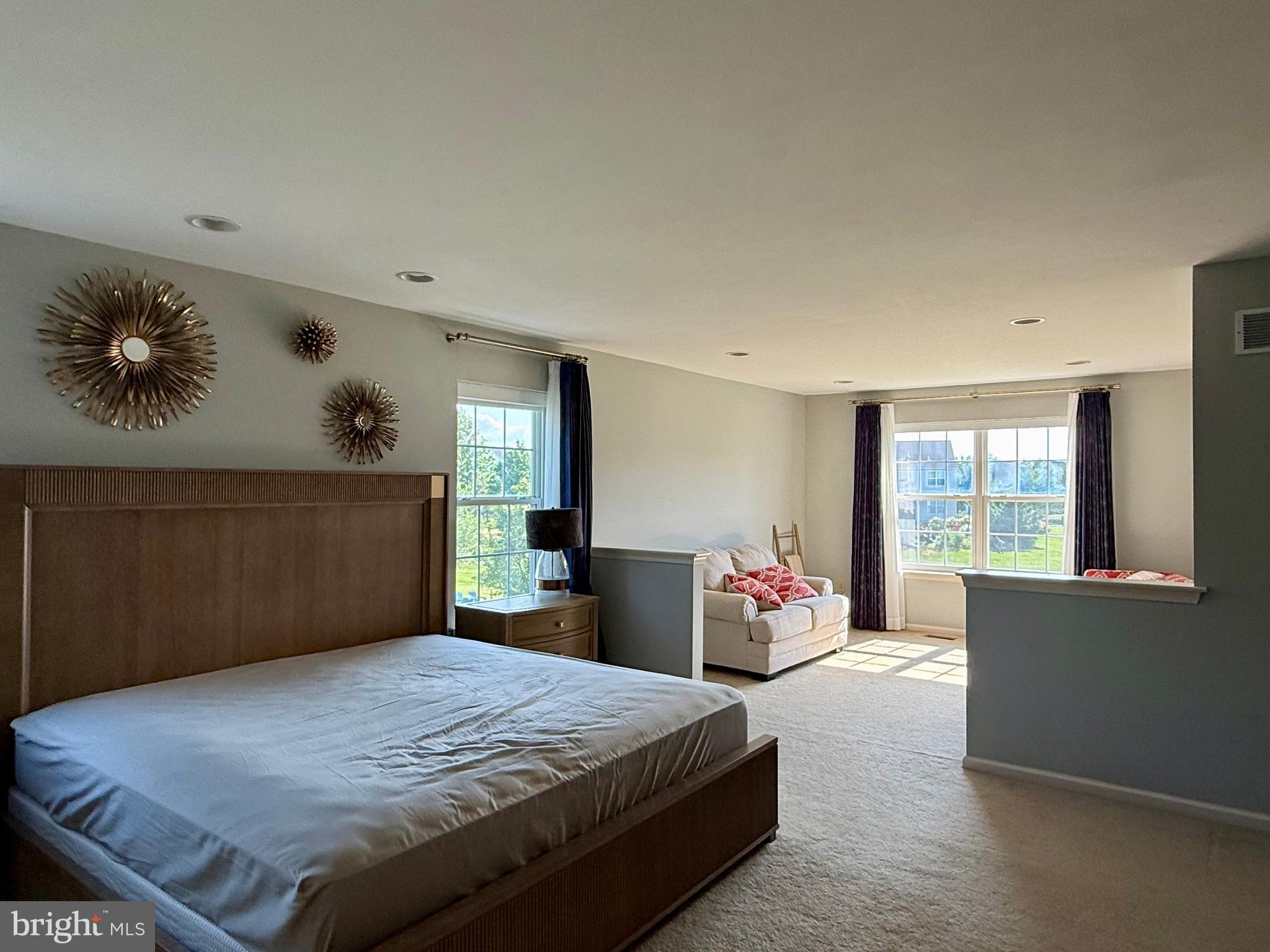 SCHWENKSVILLE - Residential