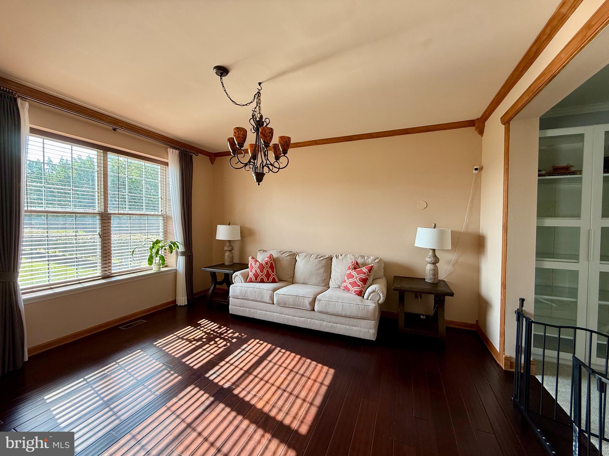 SCHWENKSVILLE - Residential