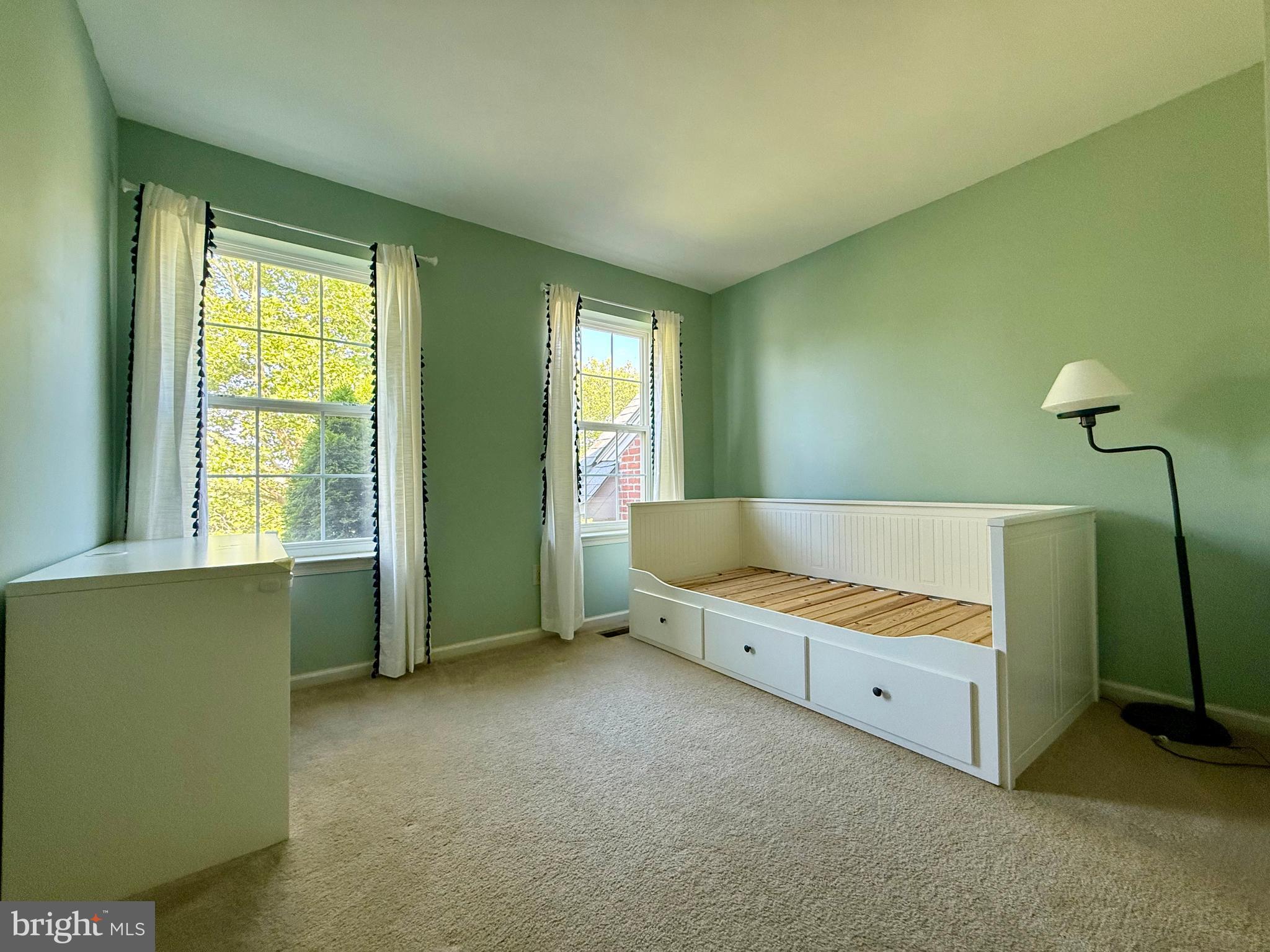 SCHWENKSVILLE - Residential