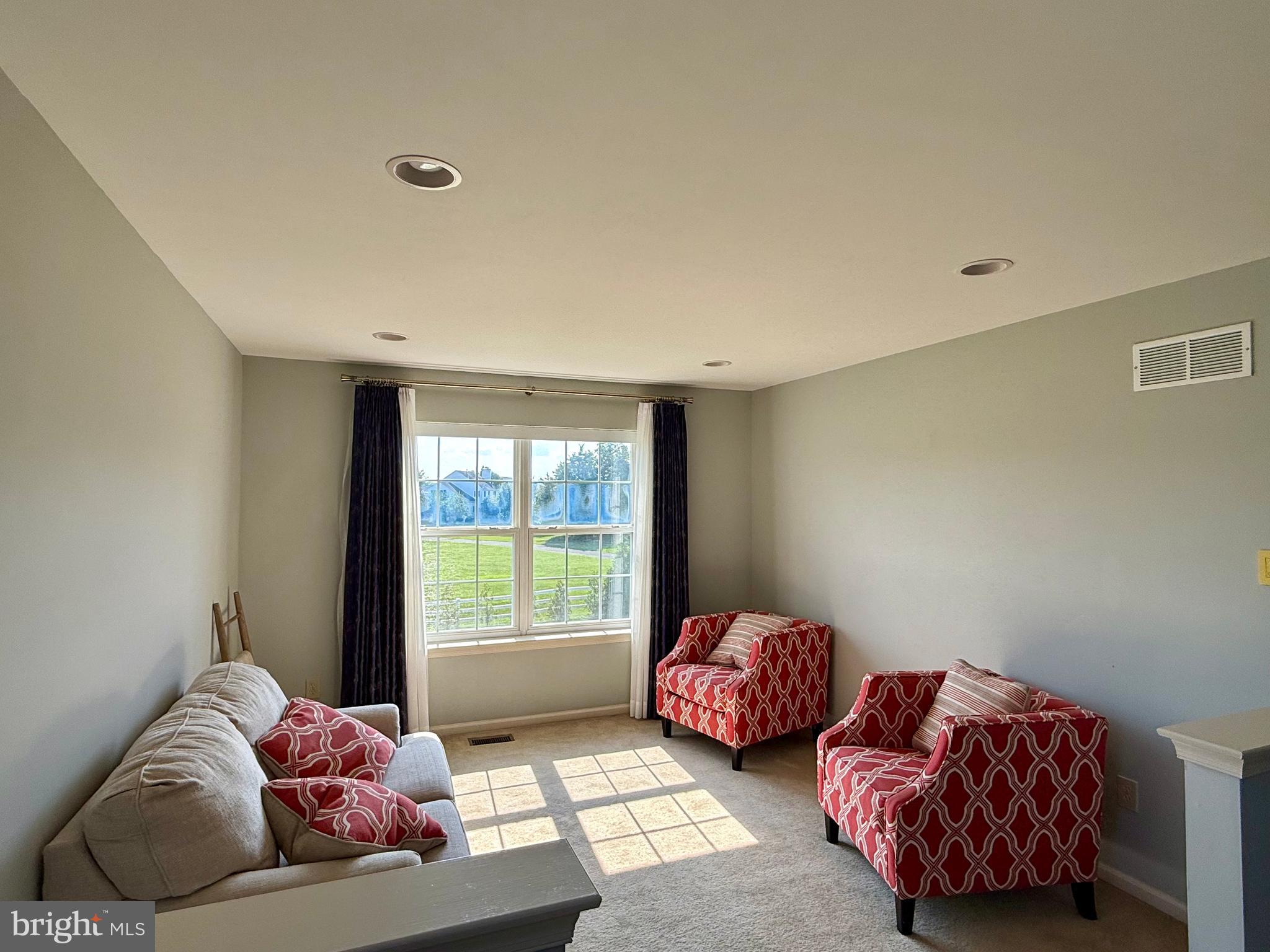 SCHWENKSVILLE - Residential