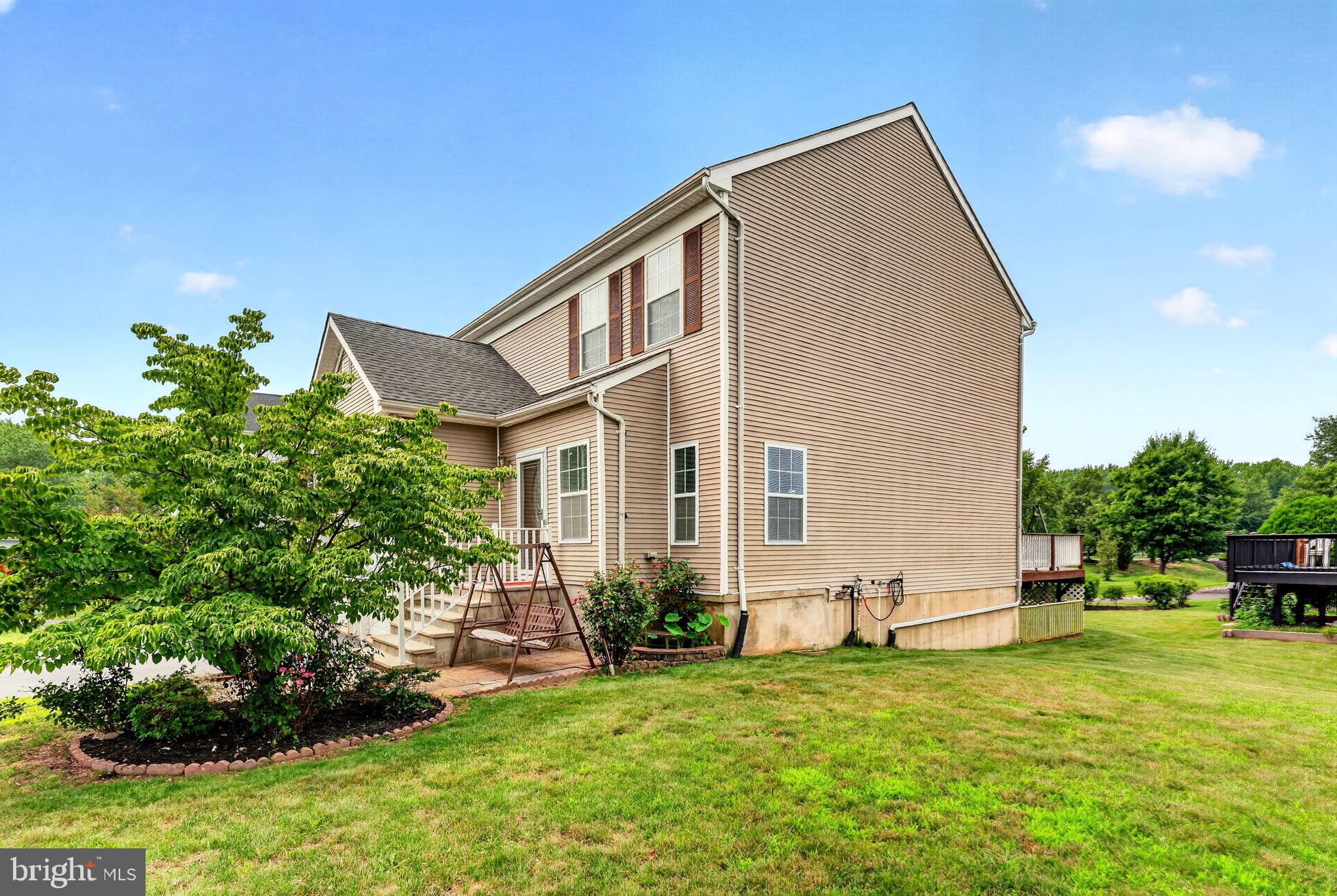 83 FOUNTAYNE LANE