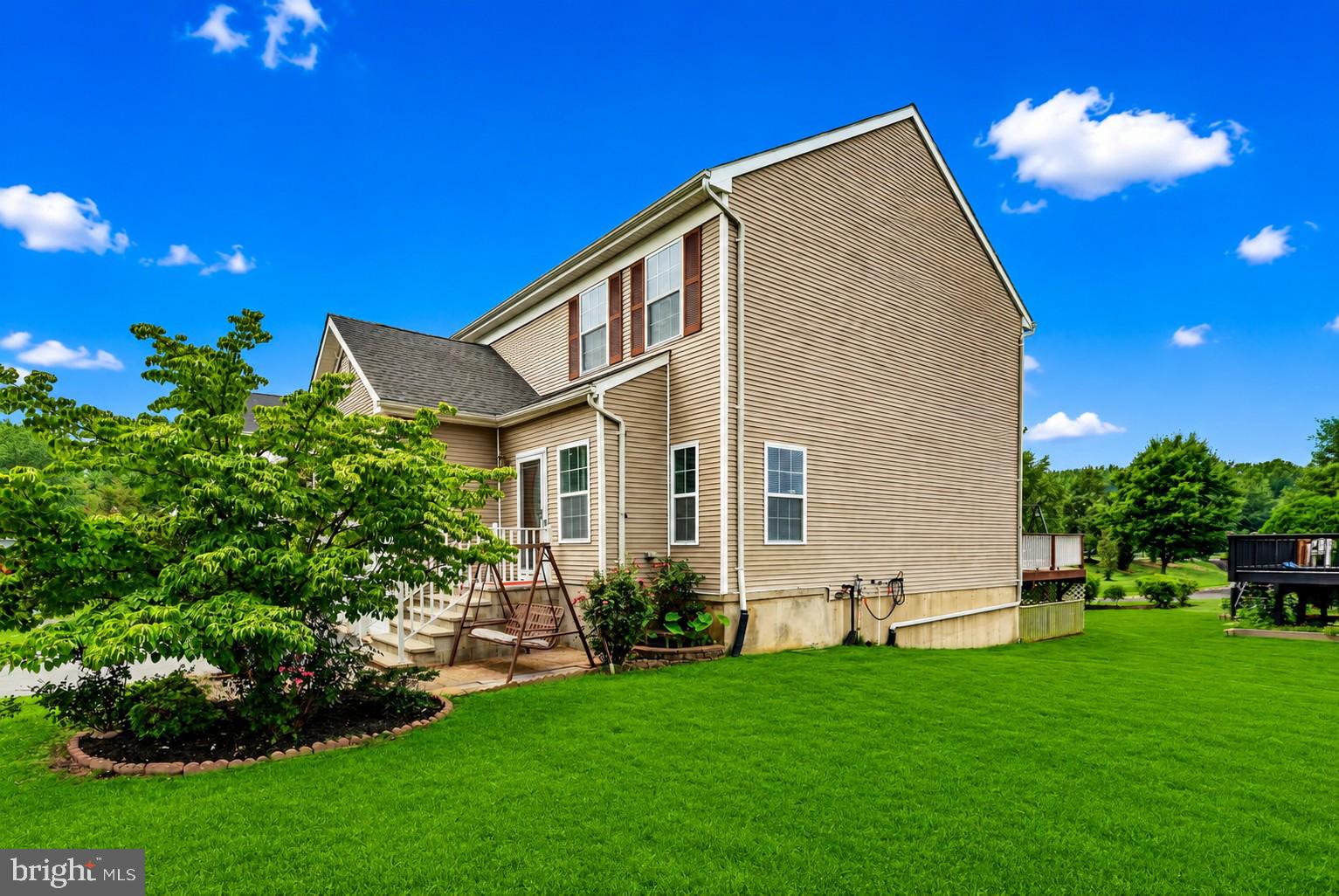 83 FOUNTAYNE LANE
