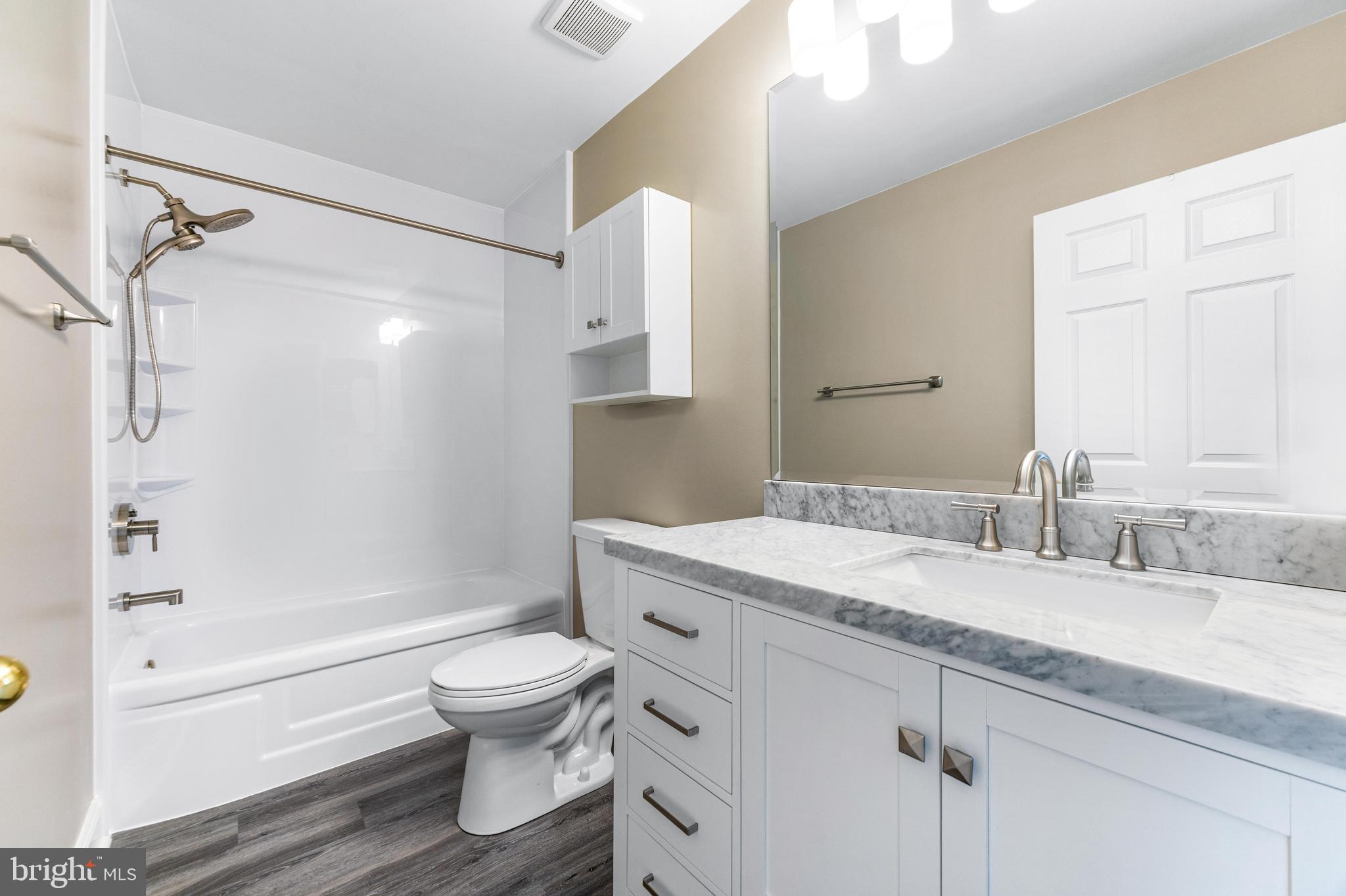 PINEY ORCHARD - Residential