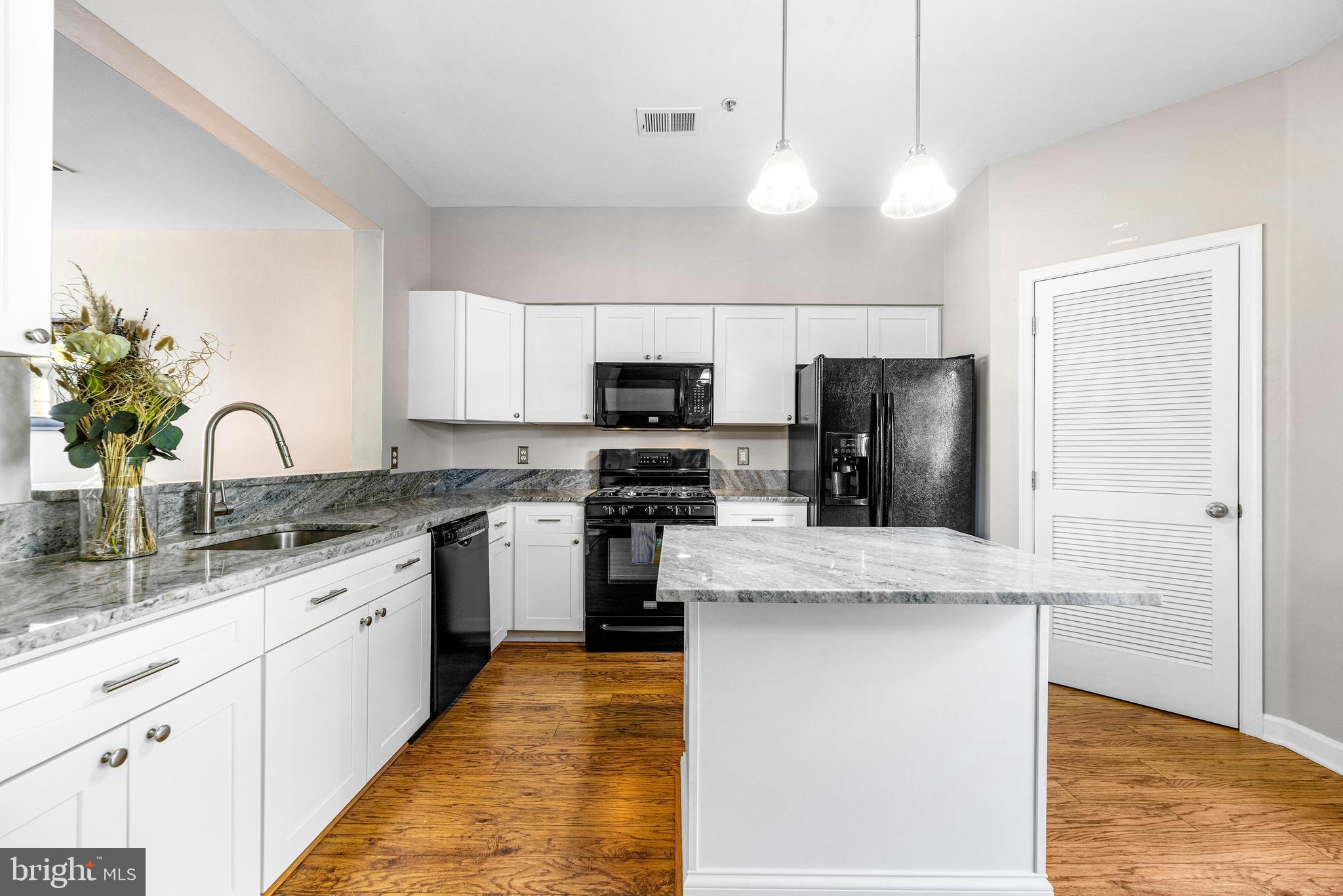 PINEY ORCHARD - Residential