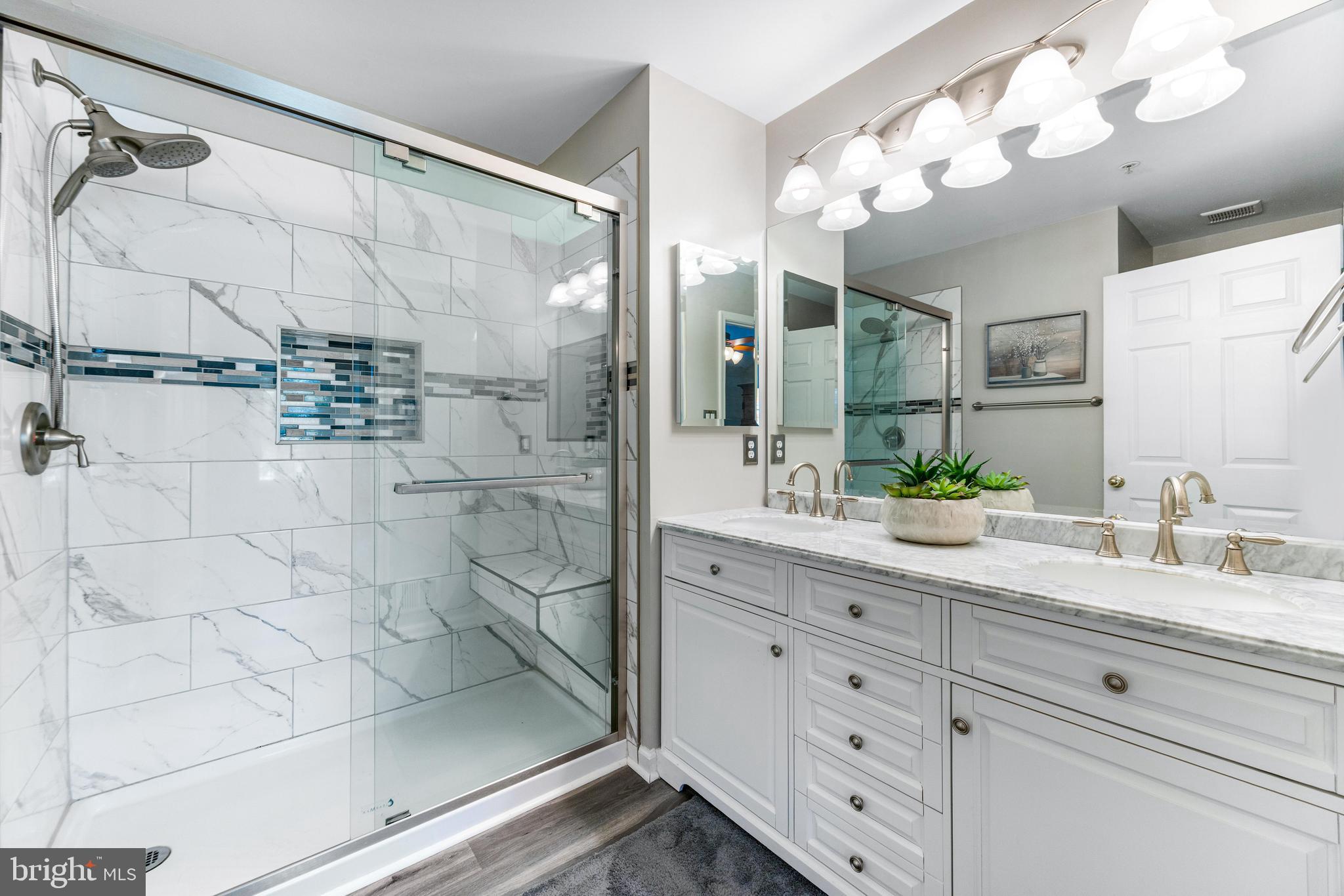 PINEY ORCHARD - Residential