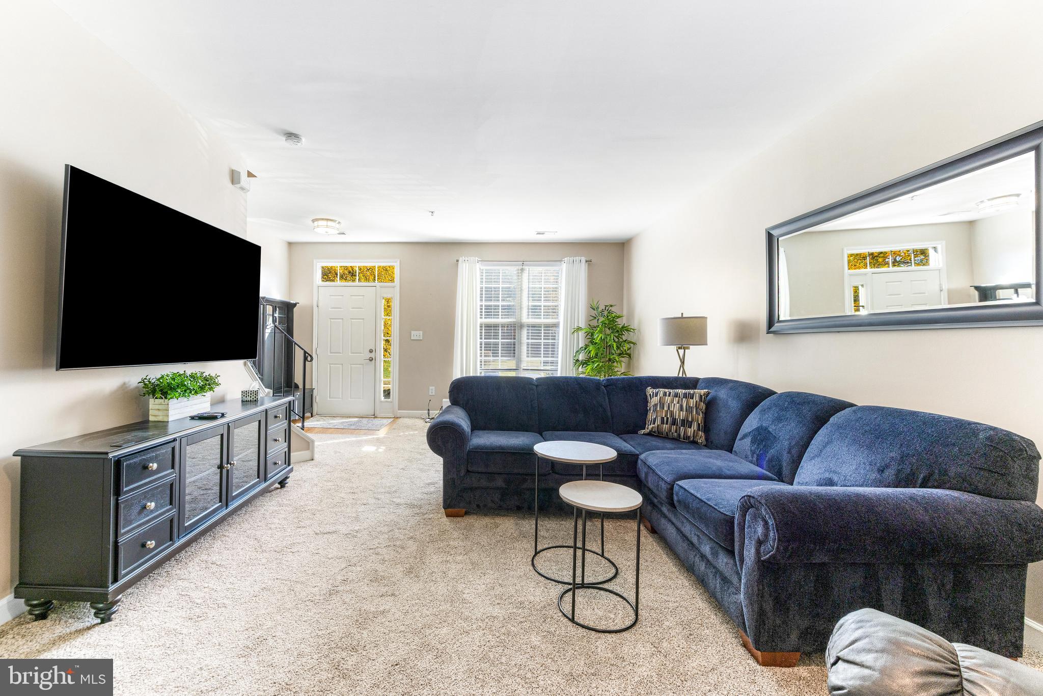 8656 WILLOW LEAF LANE