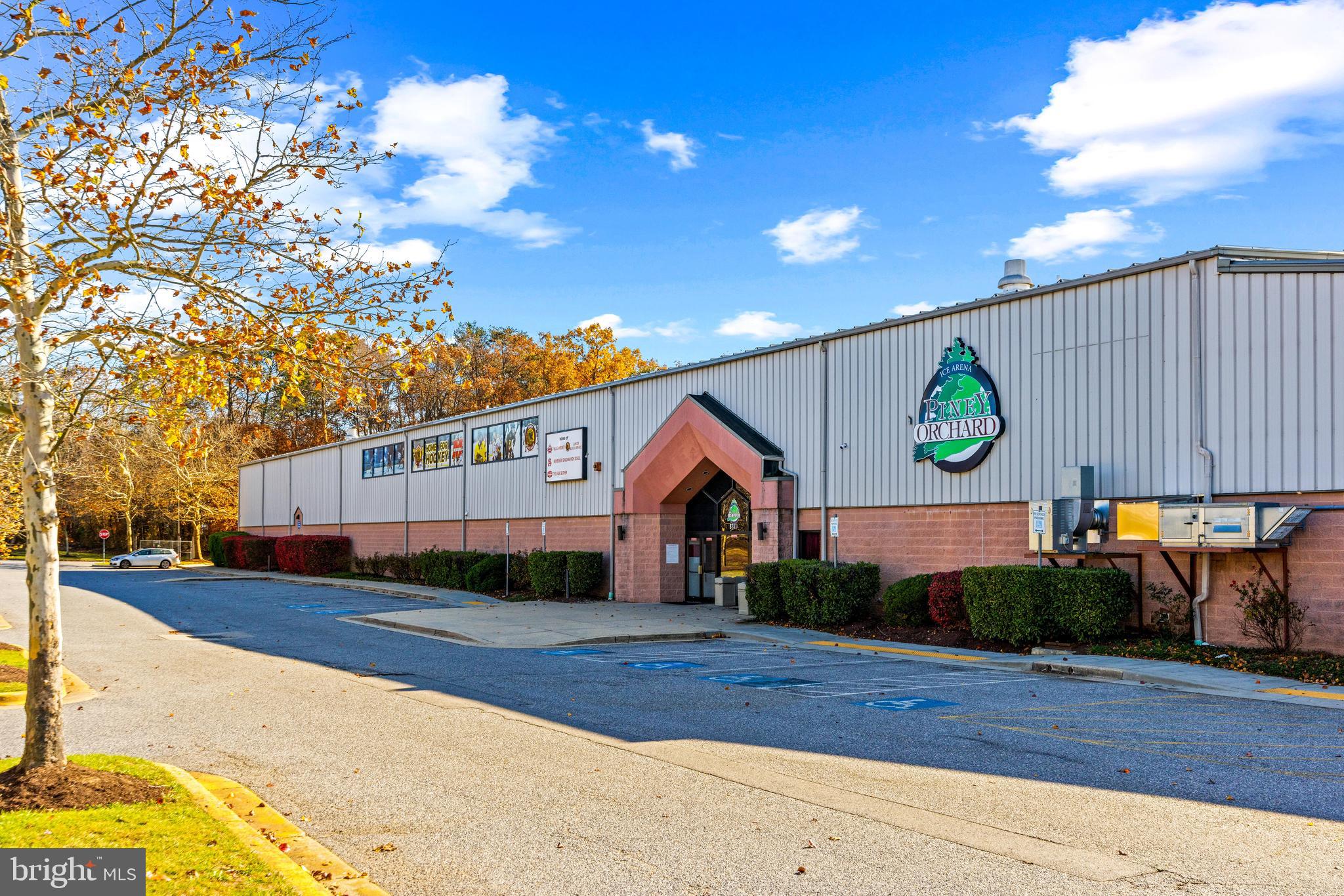 PINEY ORCHARD - Residential