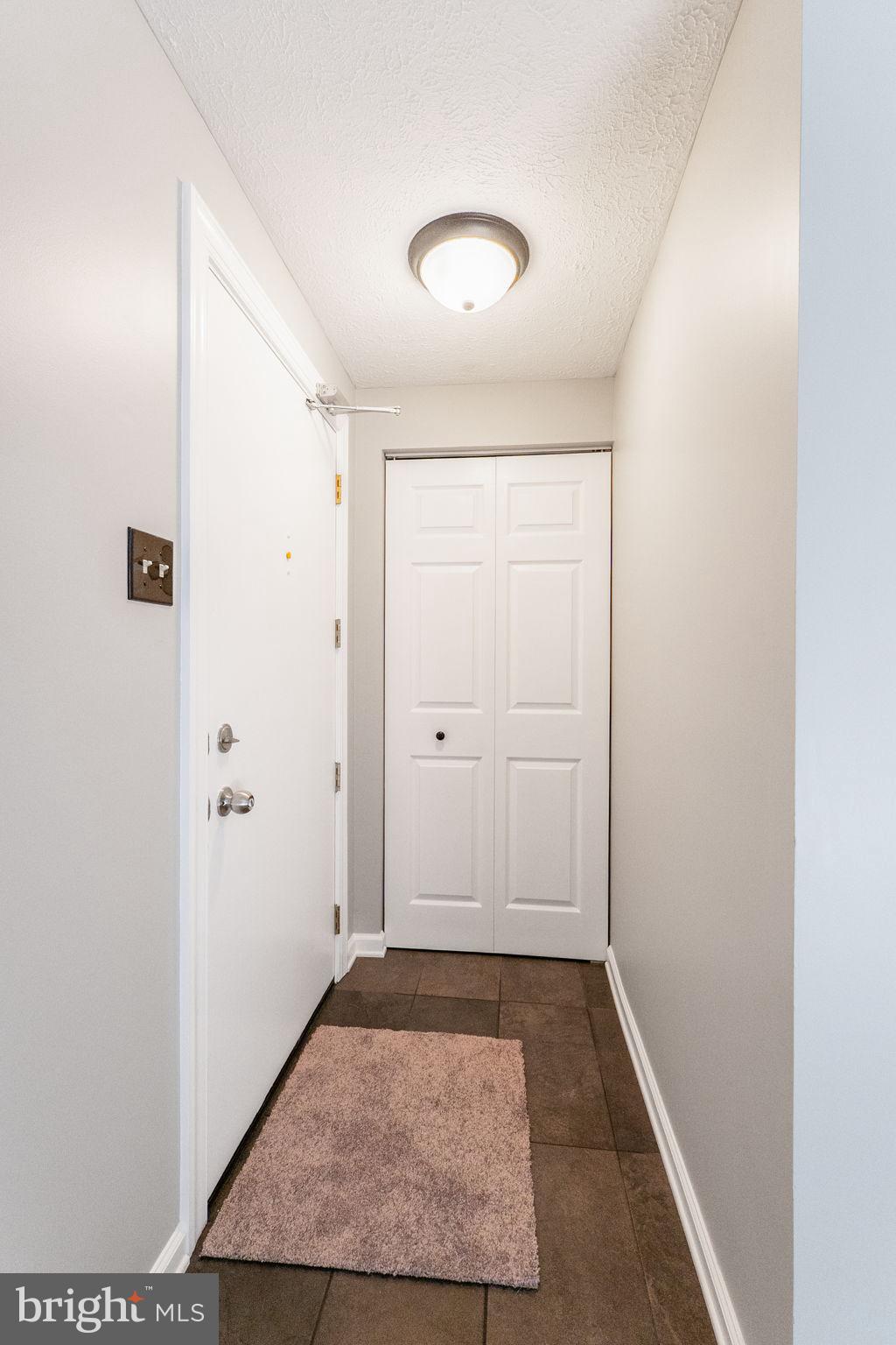 KNOLLS AT NORTH LAKE CONDOMINIUM - Residential