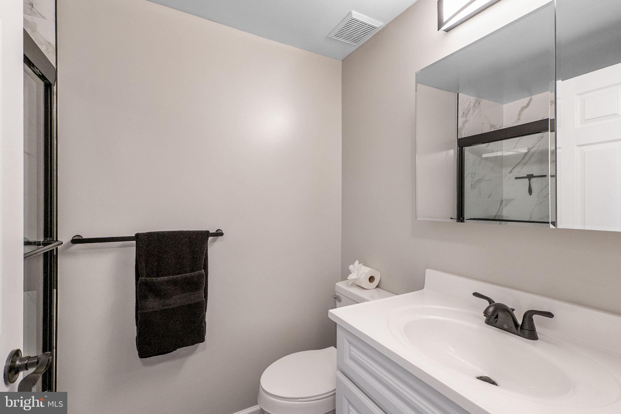 KNOLLS AT NORTH LAKE CONDOMINIUM - Residential