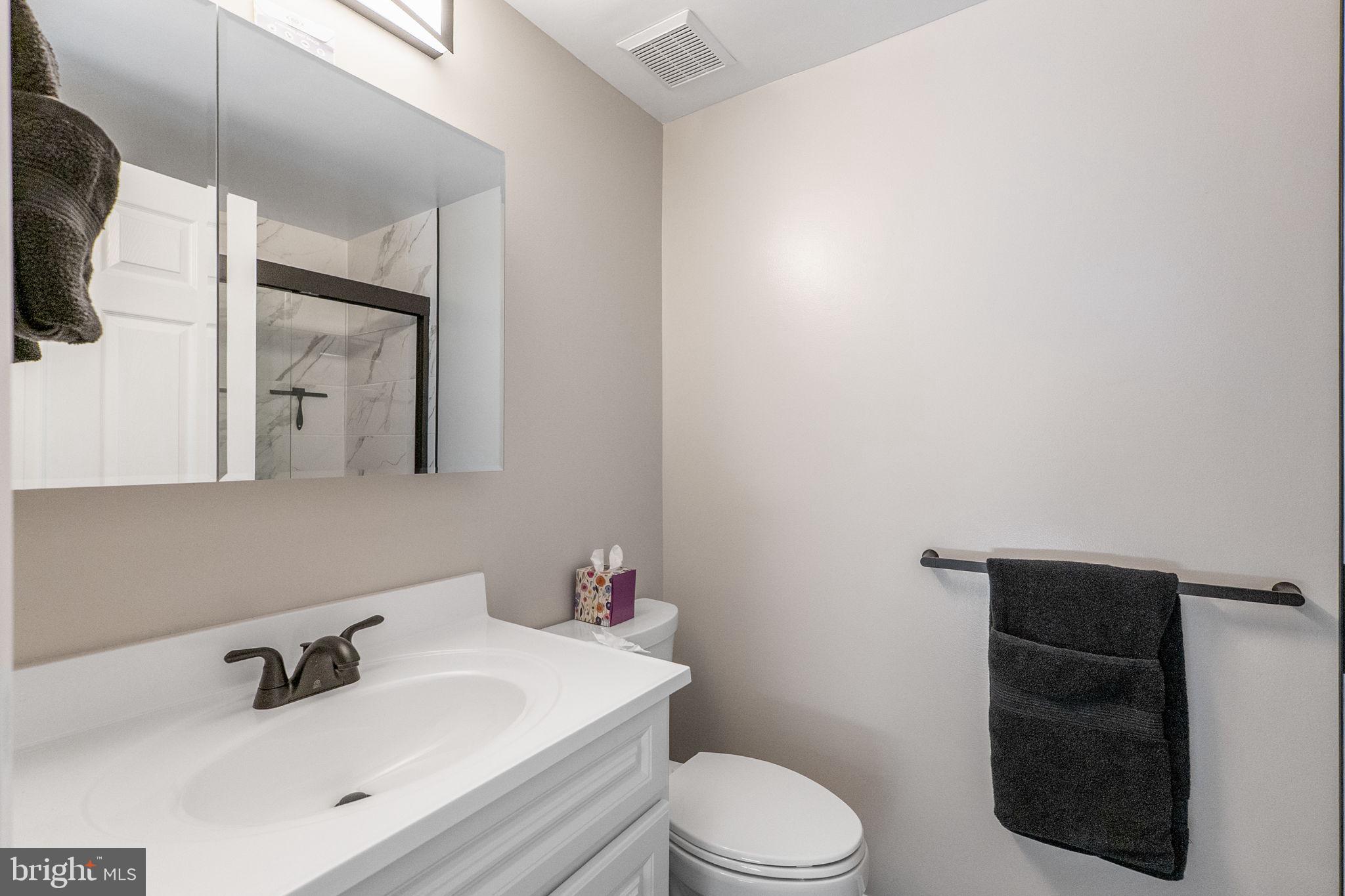 KNOLLS AT NORTH LAKE CONDOMINIUM - Residential