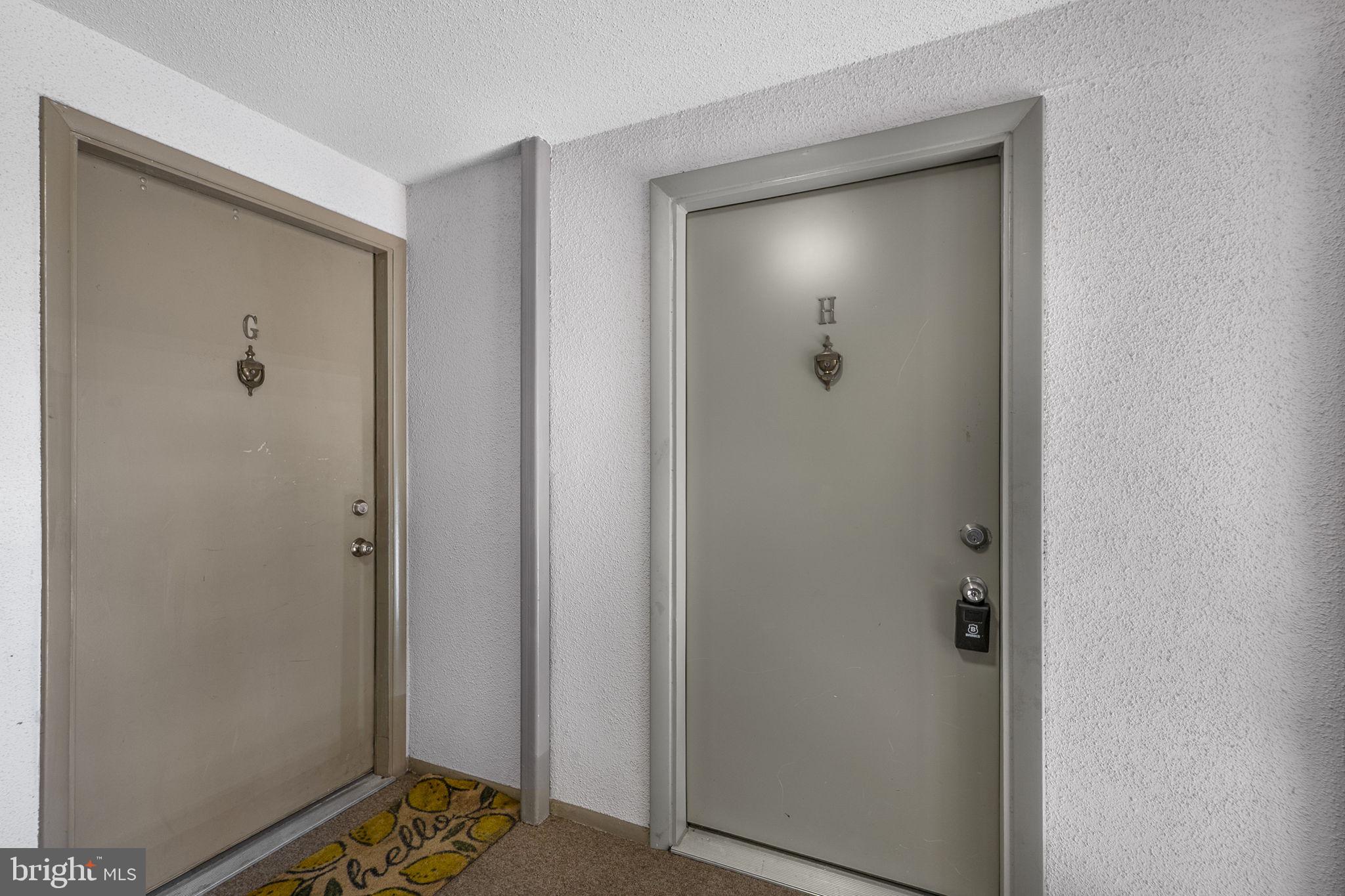 KNOLLS AT NORTH LAKE CONDOMINIUM - Residential