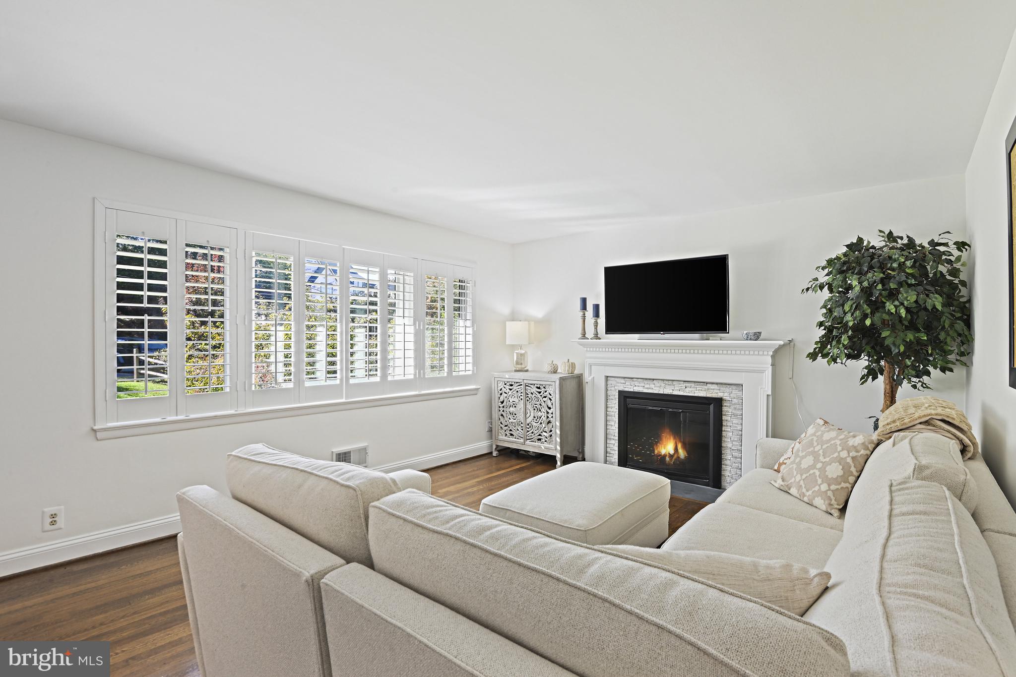 6602 JERRY PLACE