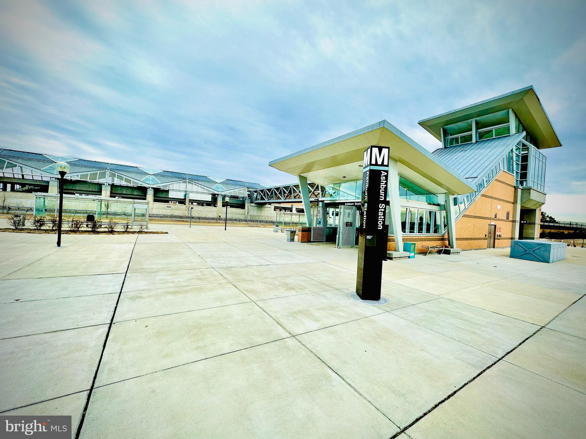 WAXPOOL CROSSING - Residential Lease