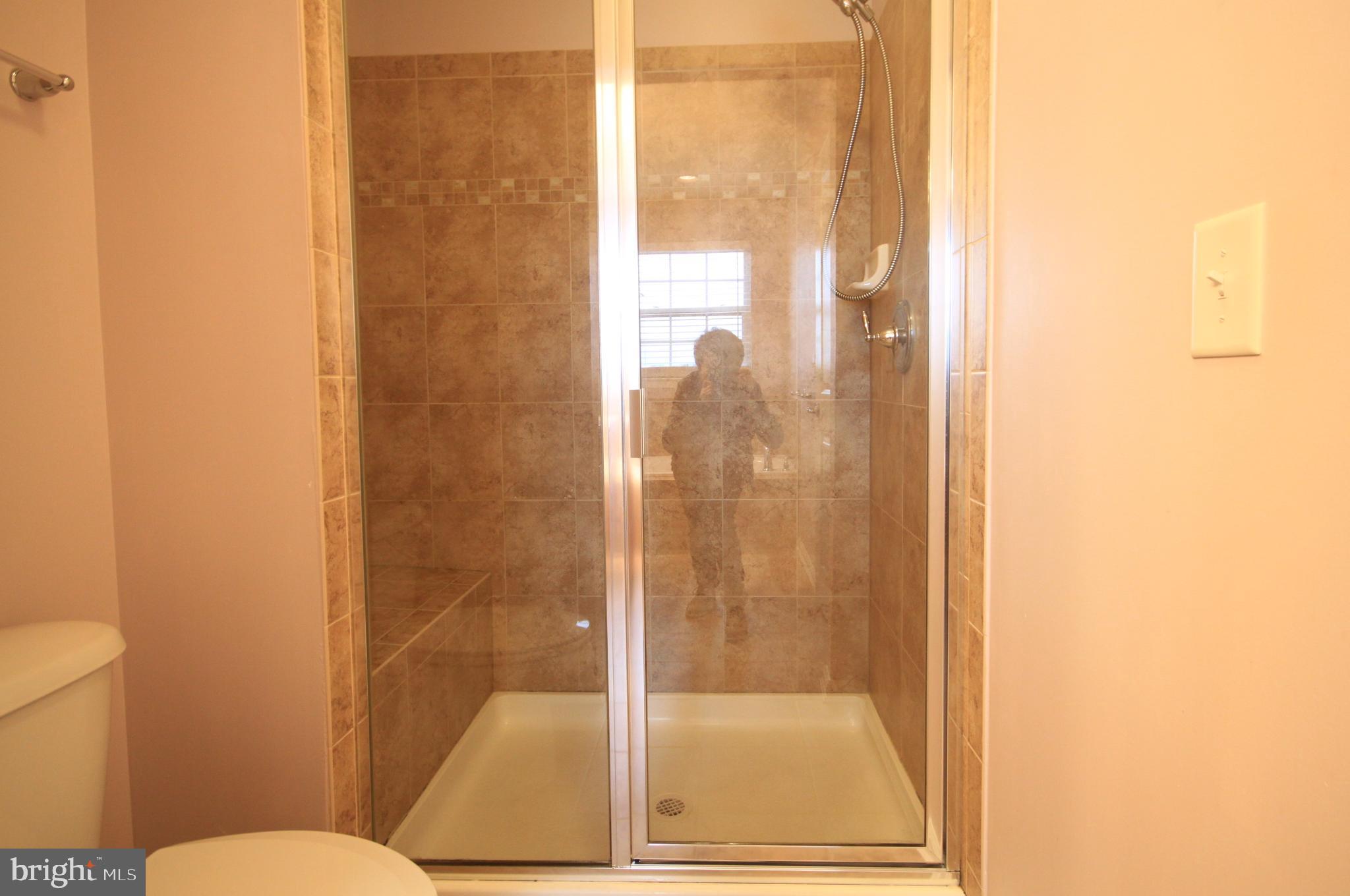 HIGHVIEW AT MONTGOME - Residential Lease