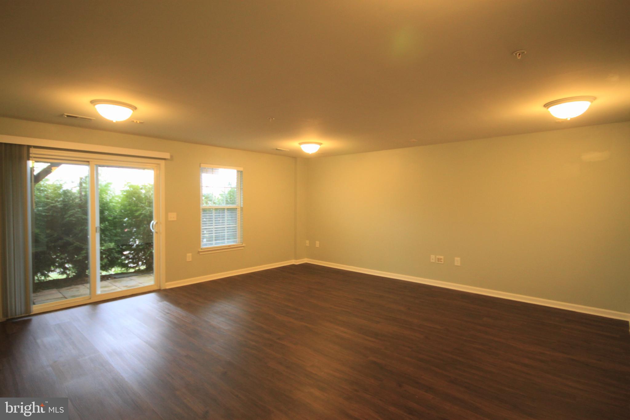 HIGHVIEW AT MONTGOME - Residential Lease