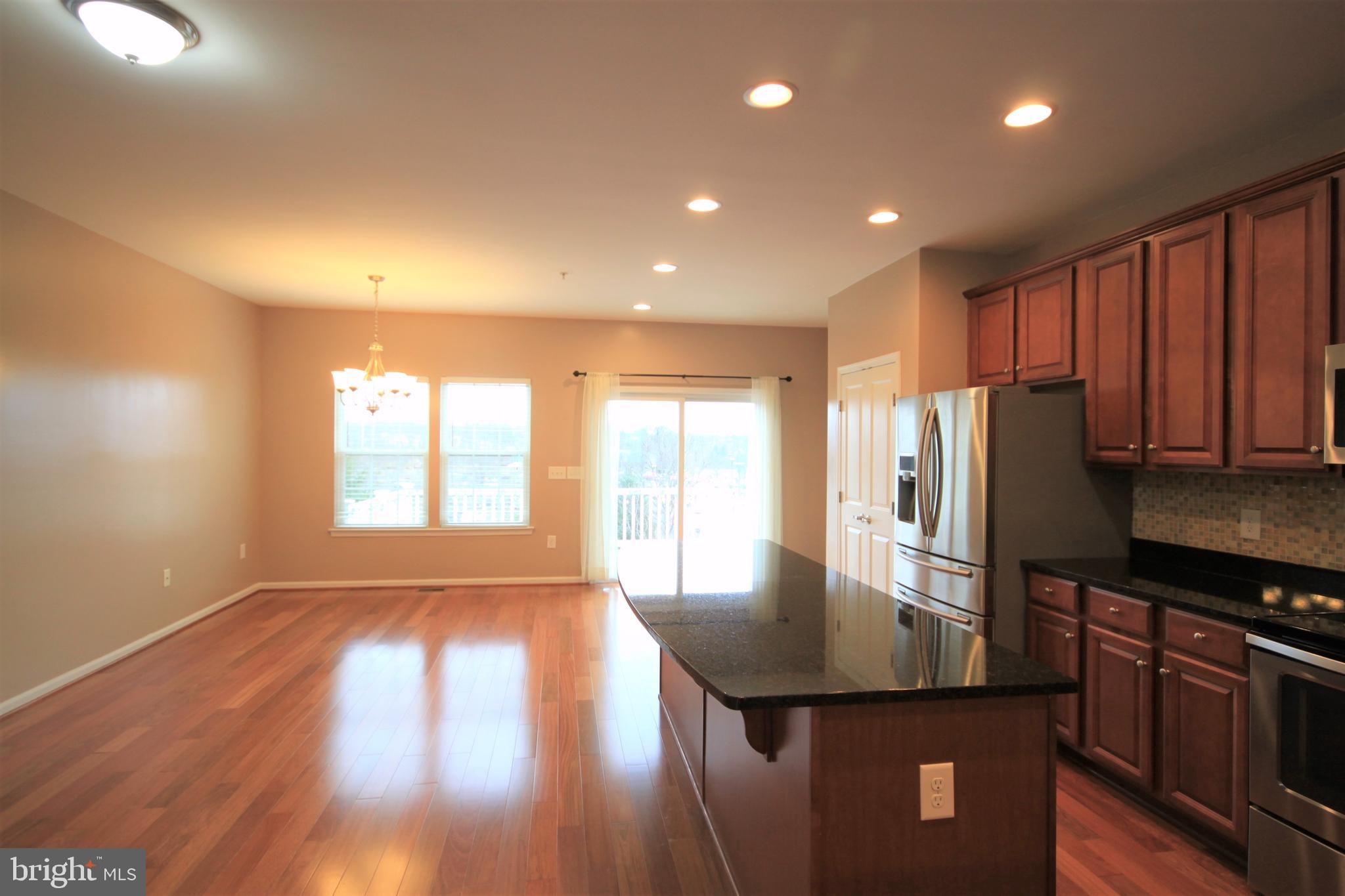 HIGHVIEW AT MONTGOME - Residential Lease