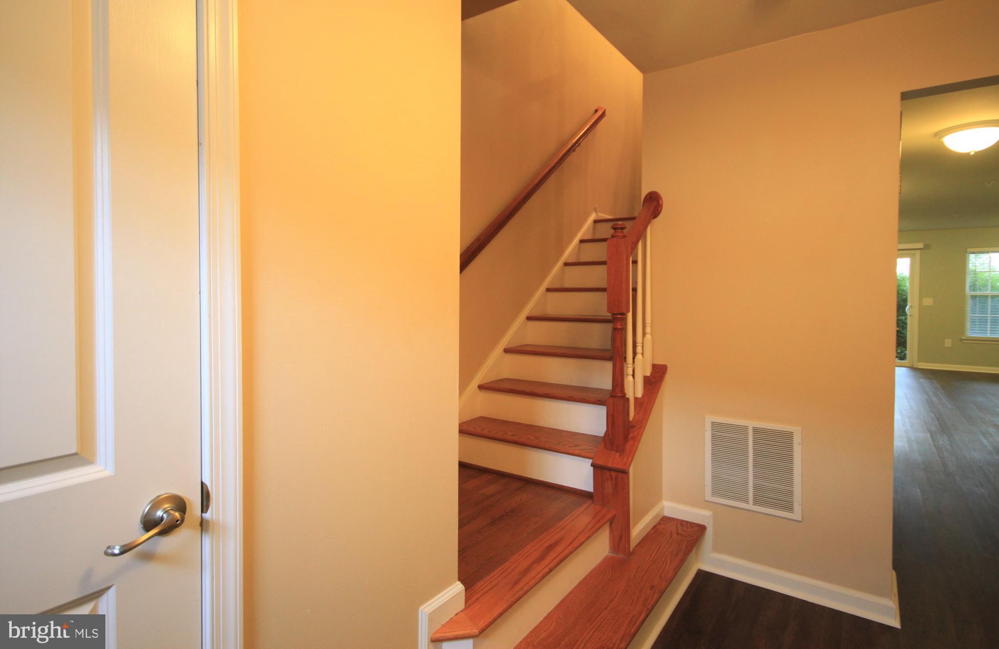 HIGHVIEW AT MONTGOME - Residential Lease