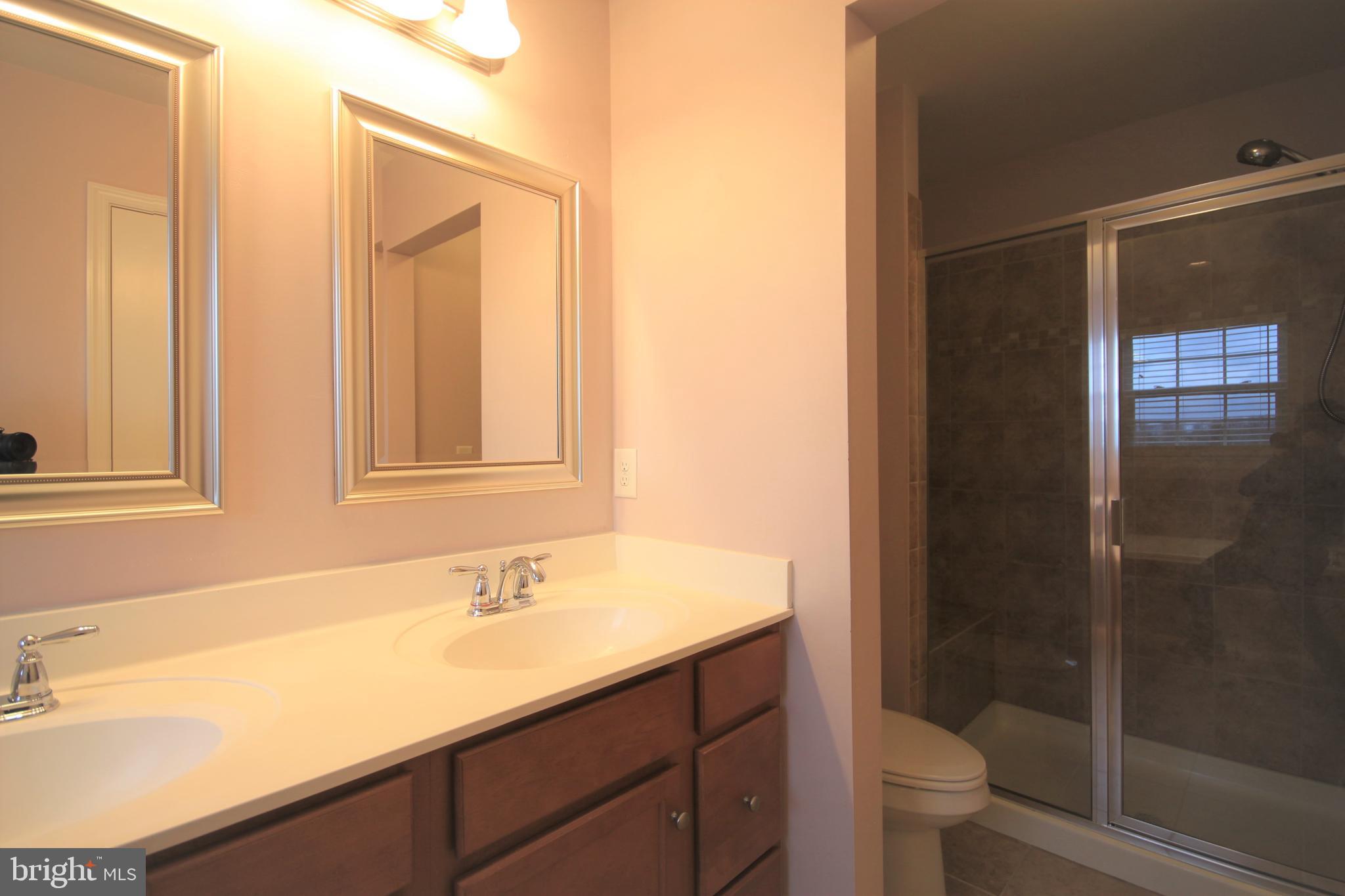 HIGHVIEW AT MONTGOME - Residential Lease