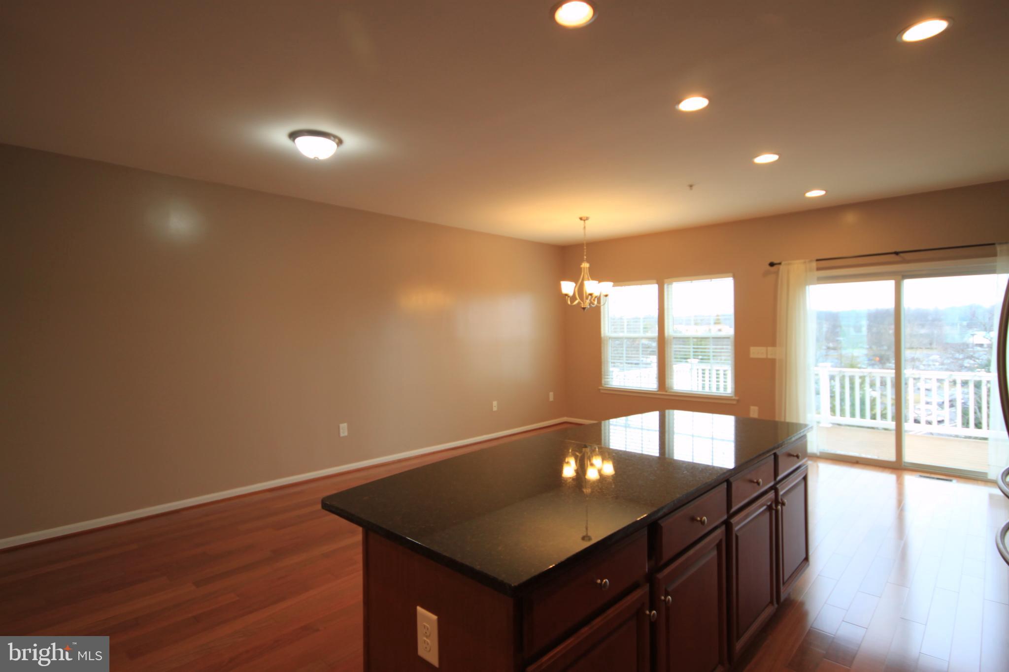 HIGHVIEW AT MONTGOME - Residential Lease