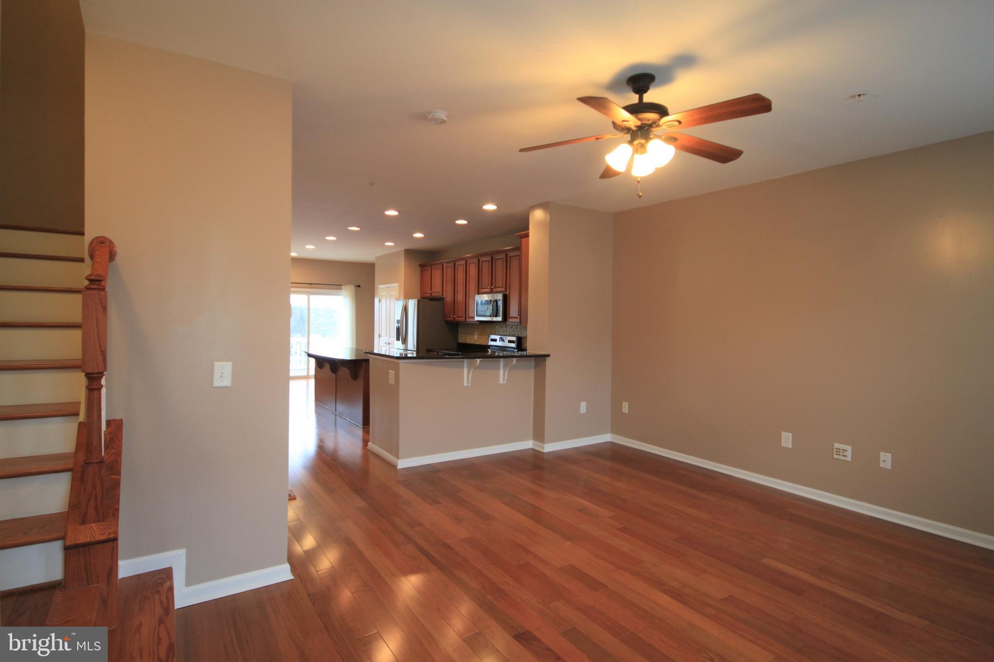 HIGHVIEW AT MONTGOME - Residential Lease