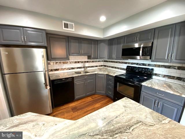 CEDAR GROVE ESTS - Residential