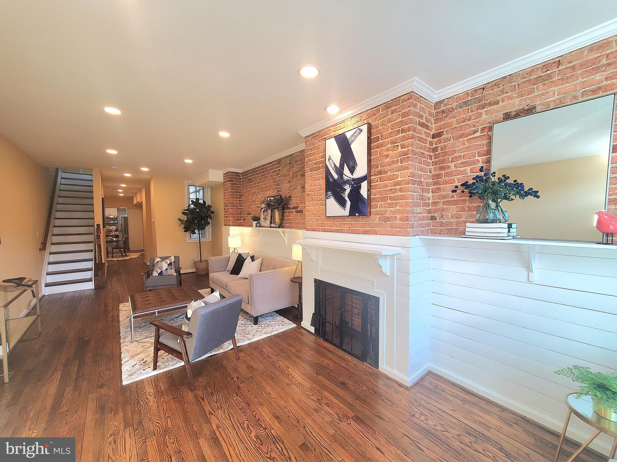 JOHNSTON SQUARE - Residential