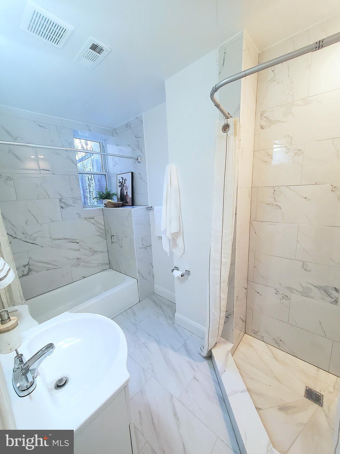 JOHNSTON SQUARE - Residential