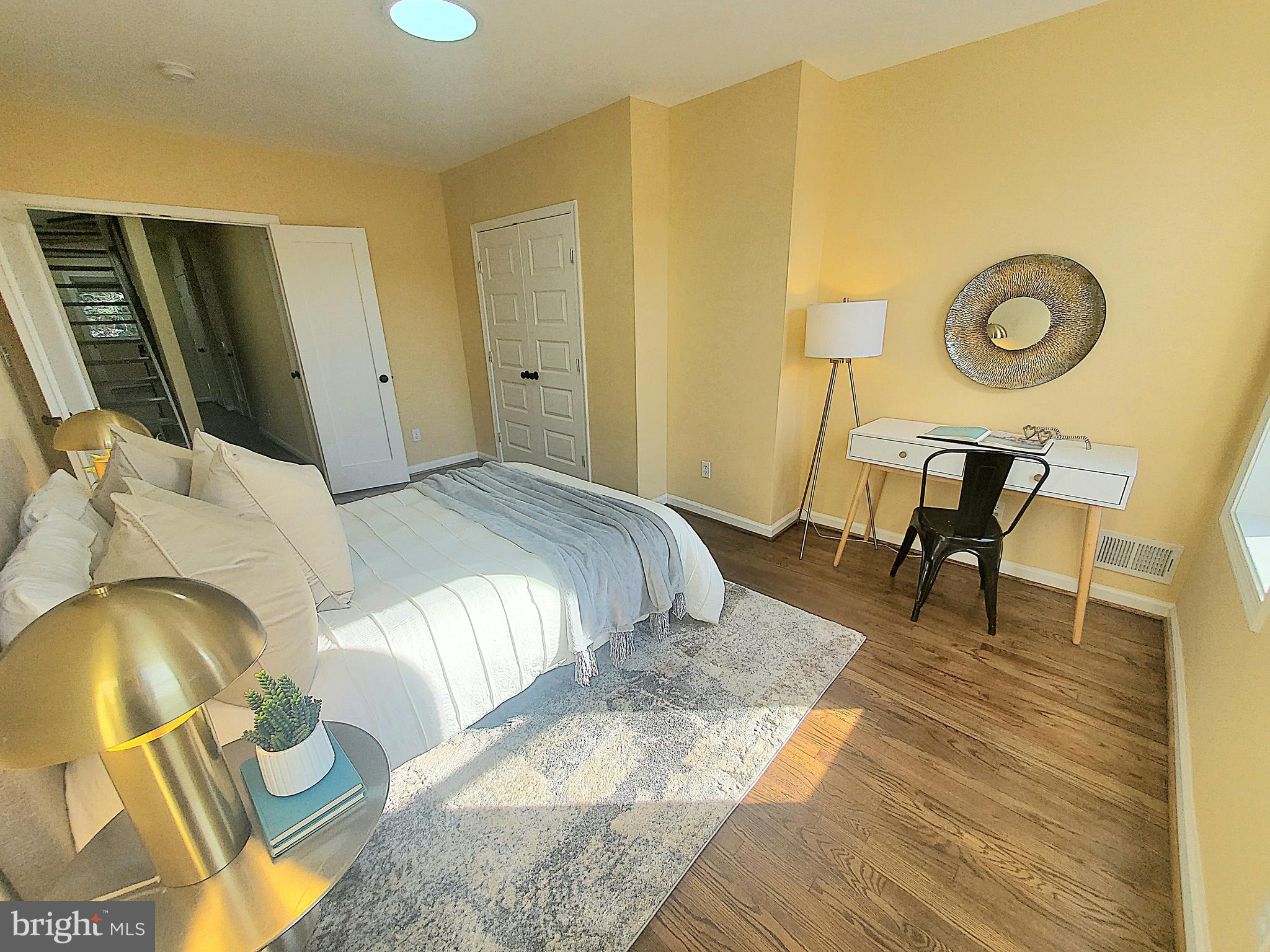 JOHNSTON SQUARE - Residential