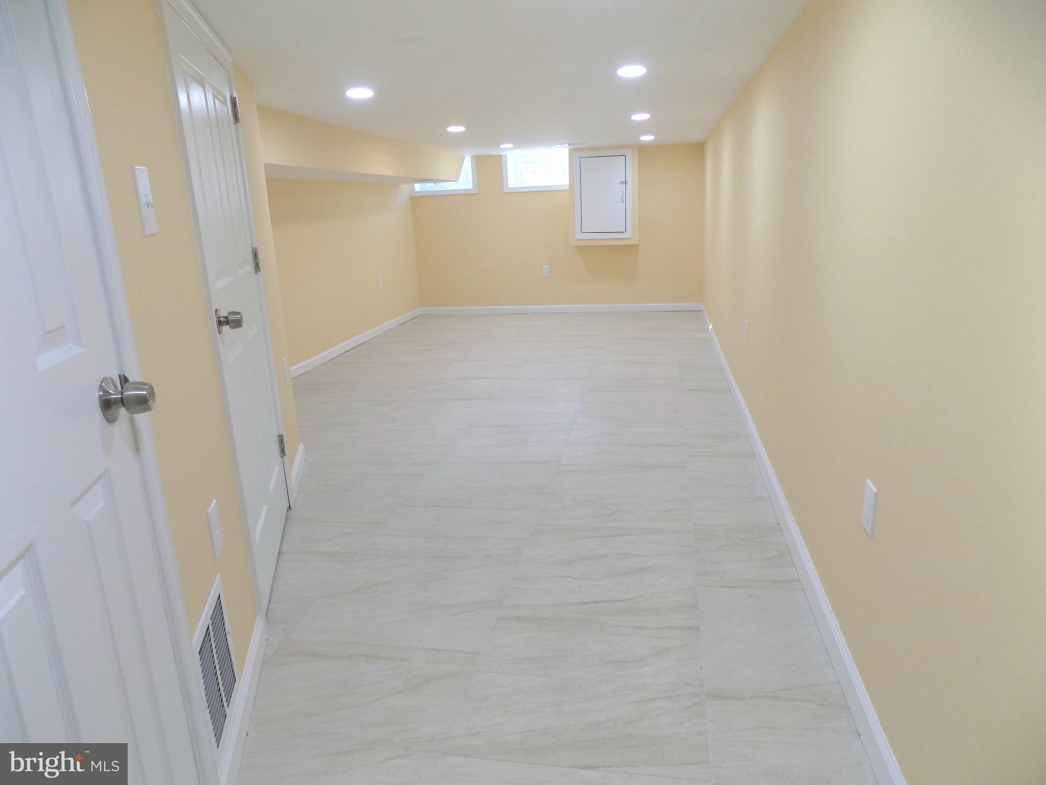 JOHNSTON SQUARE - Residential