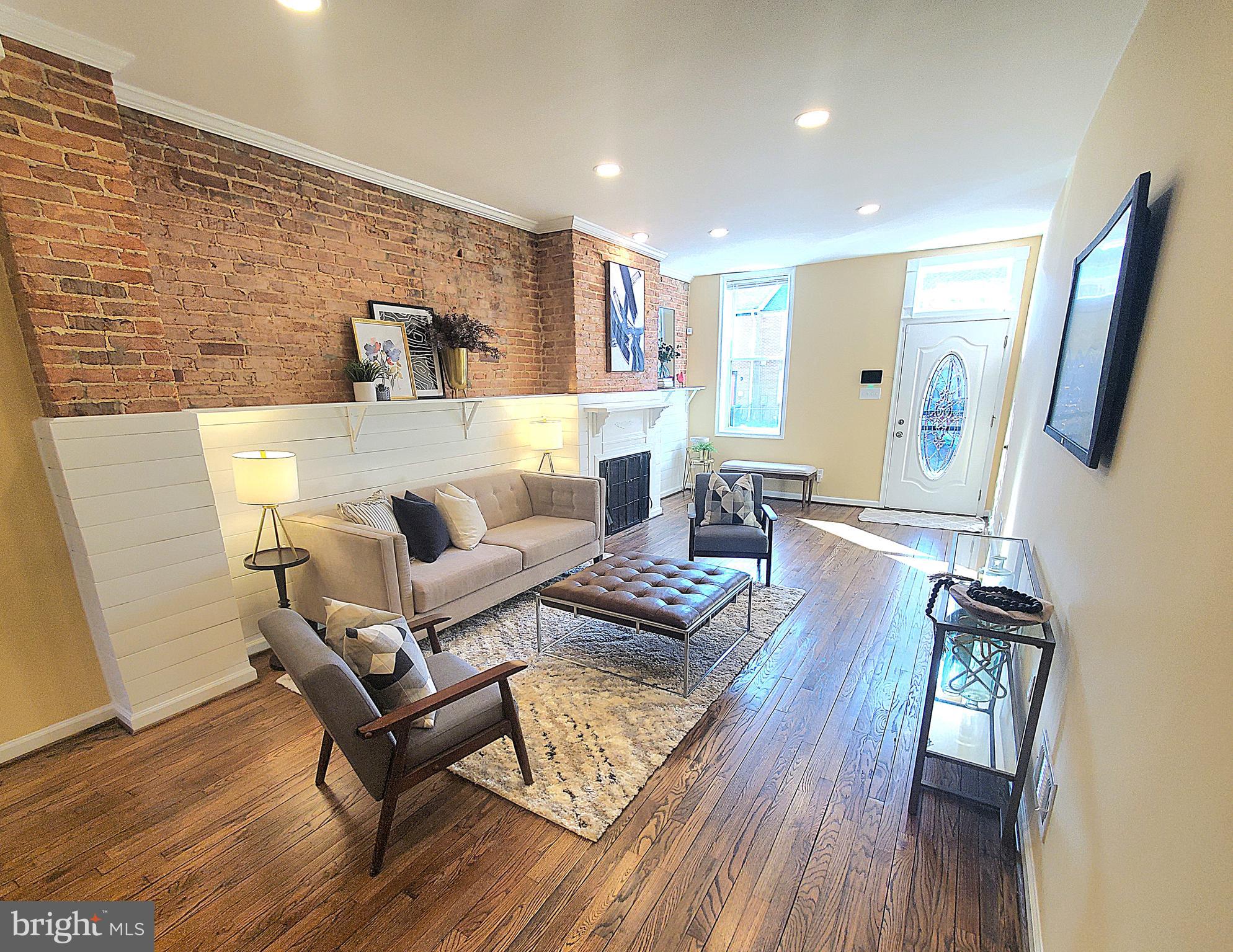 JOHNSTON SQUARE - Residential