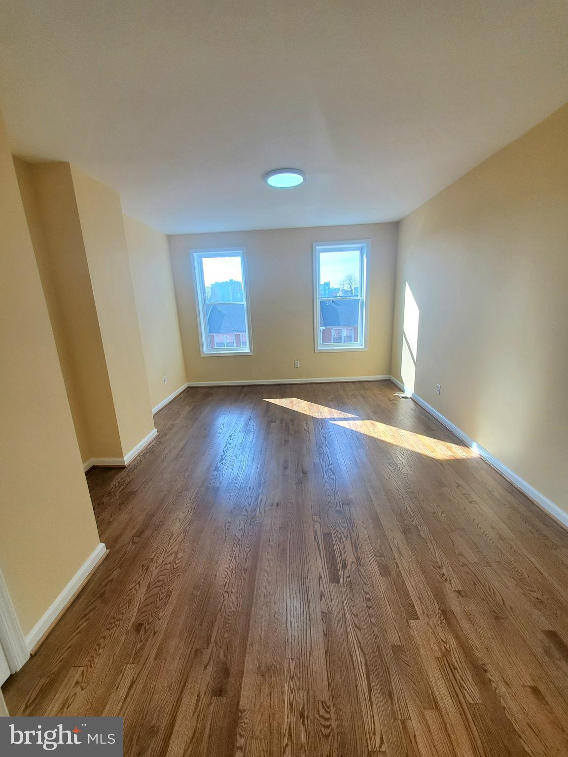 JOHNSTON SQUARE - Residential