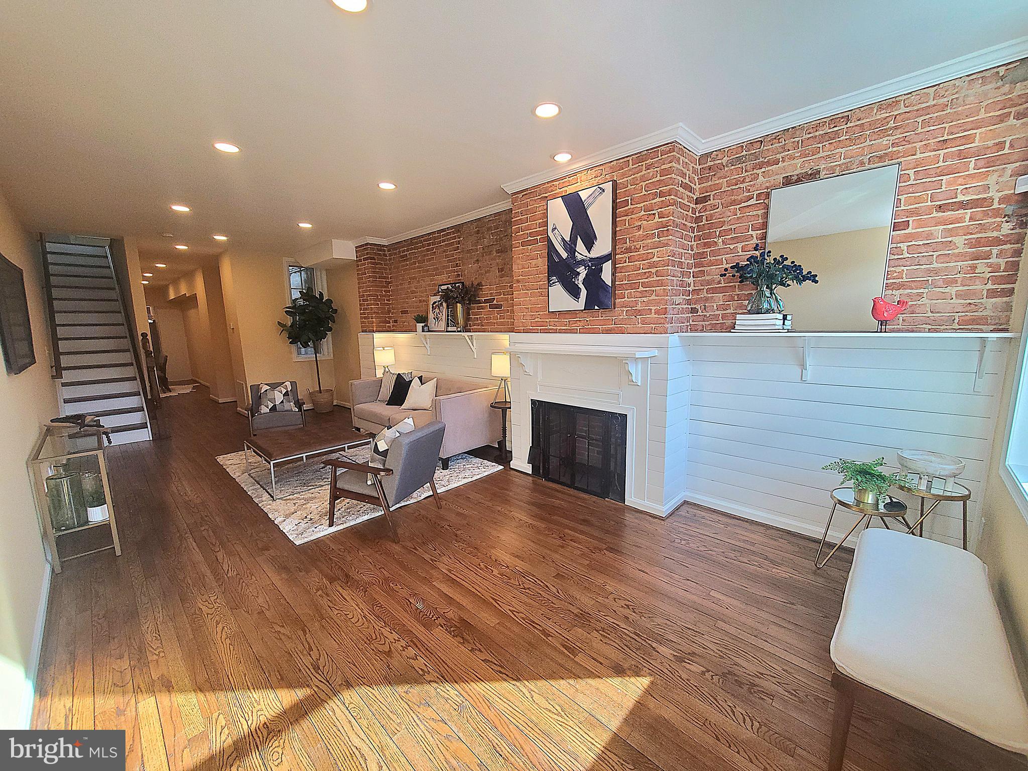 JOHNSTON SQUARE - Residential