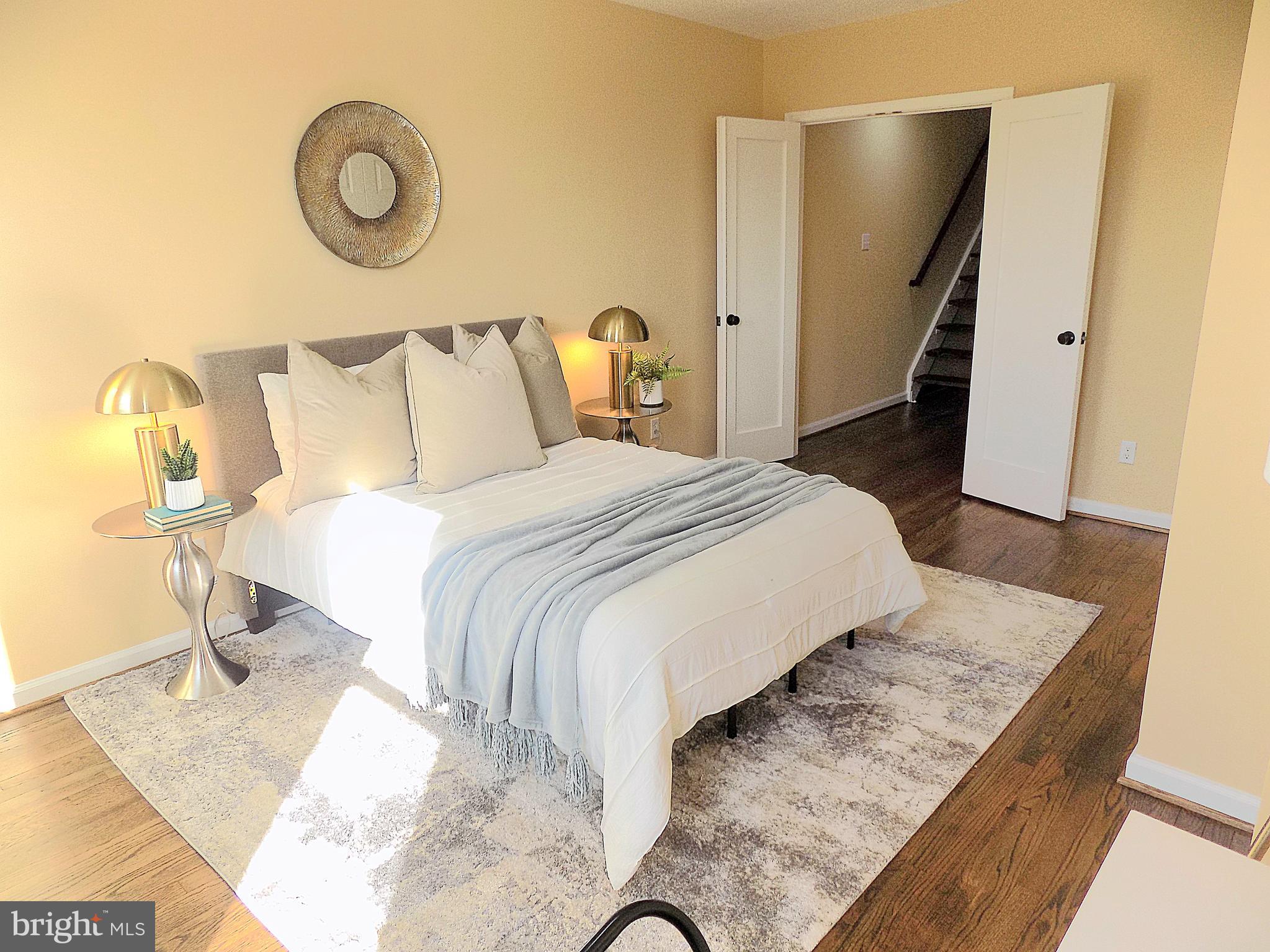 JOHNSTON SQUARE - Residential