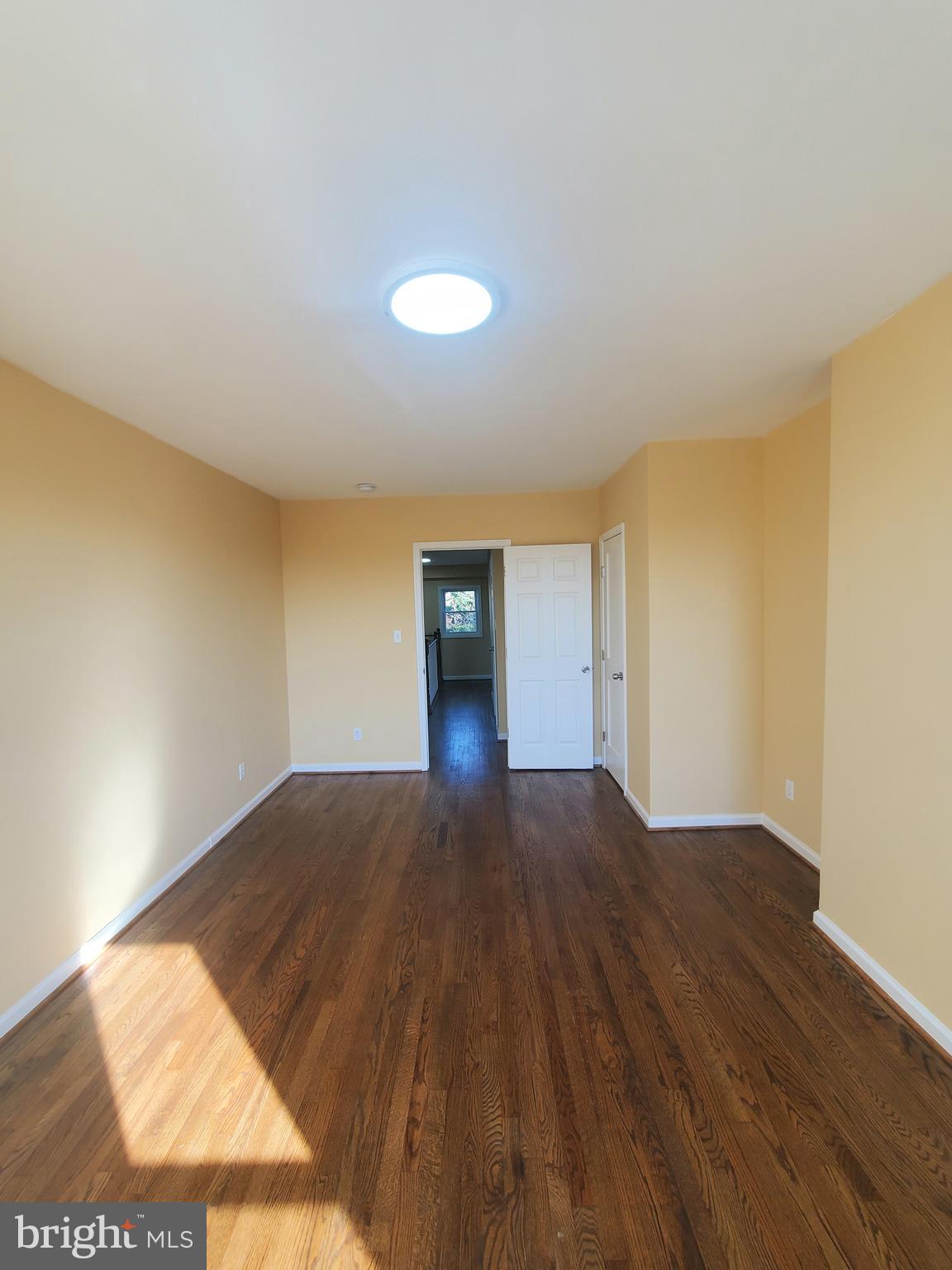 JOHNSTON SQUARE - Residential