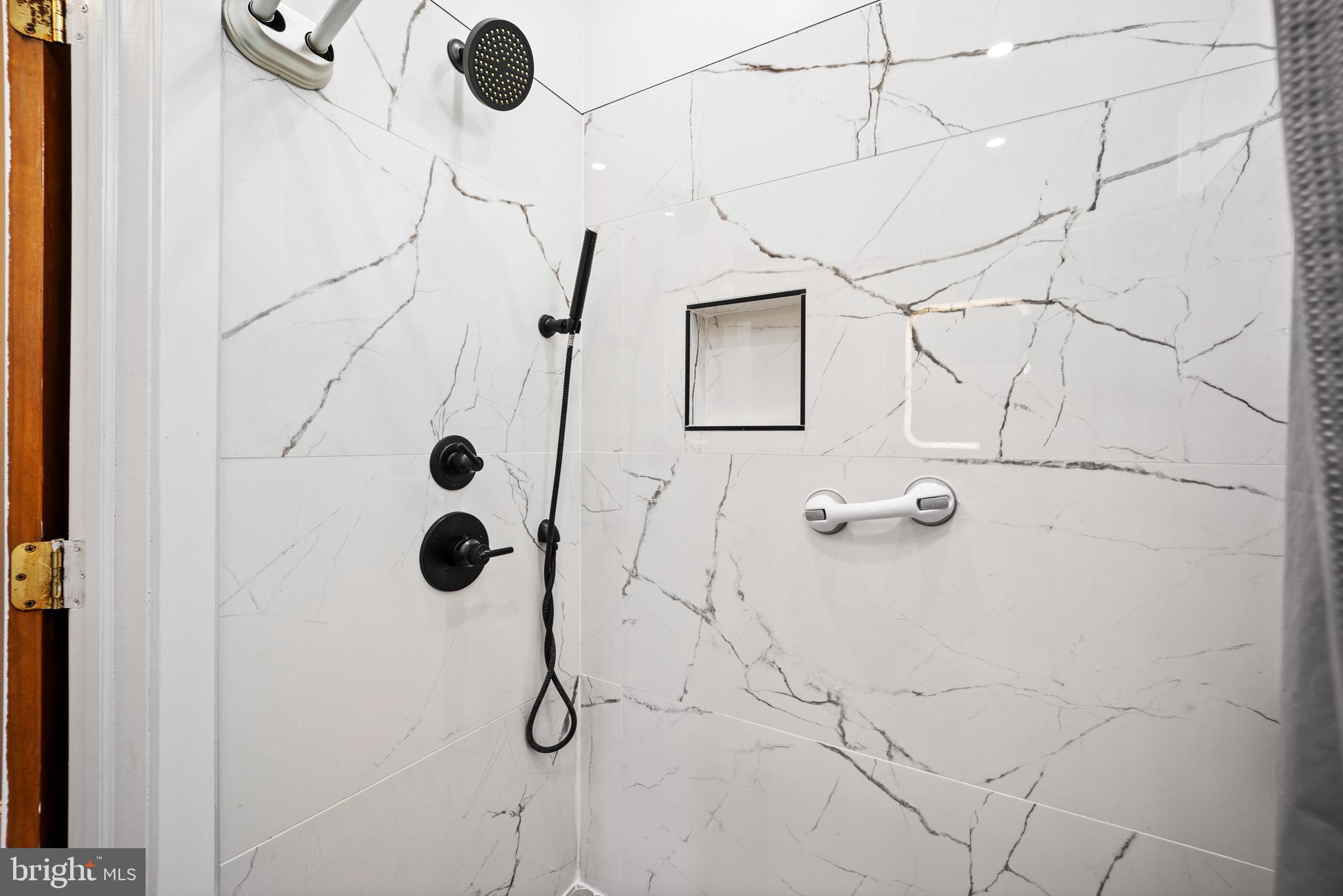 WEST KENSINGTON - Residential