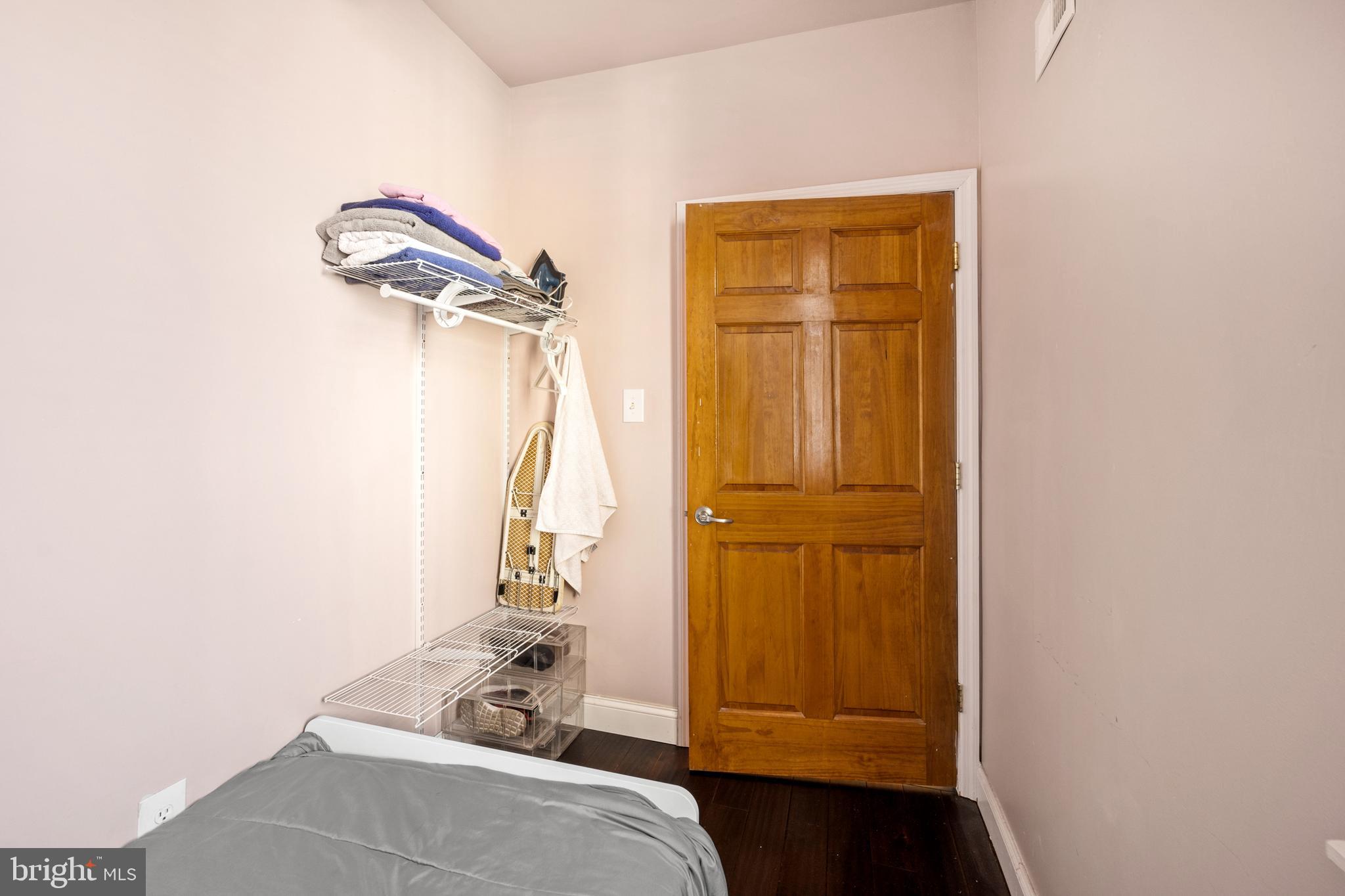 WEST KENSINGTON - Residential