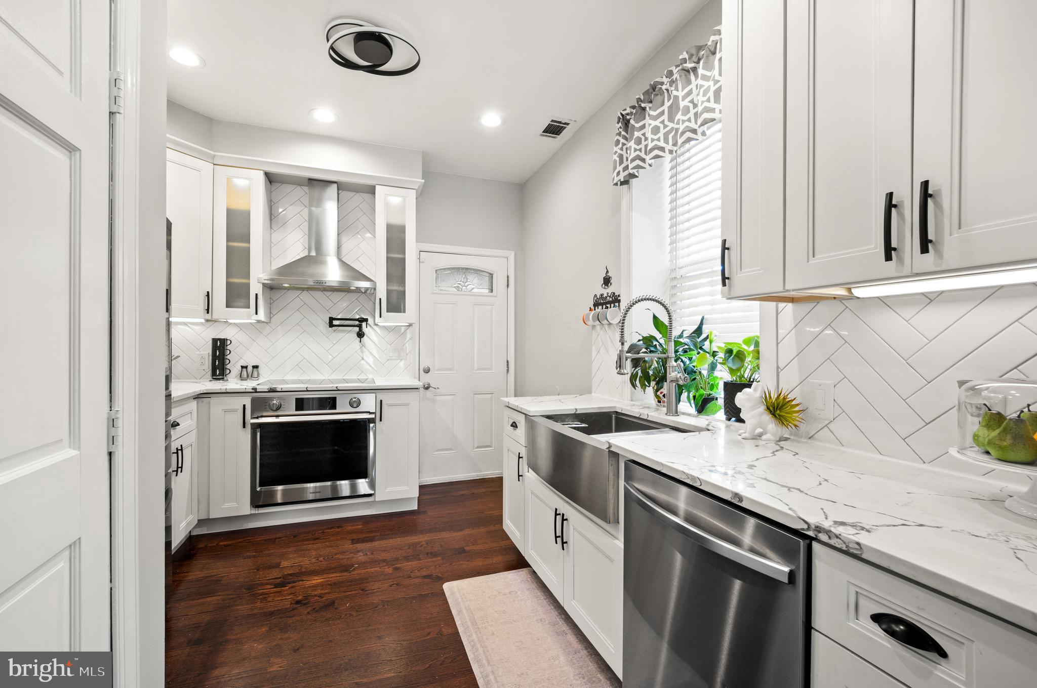 WEST KENSINGTON - Residential