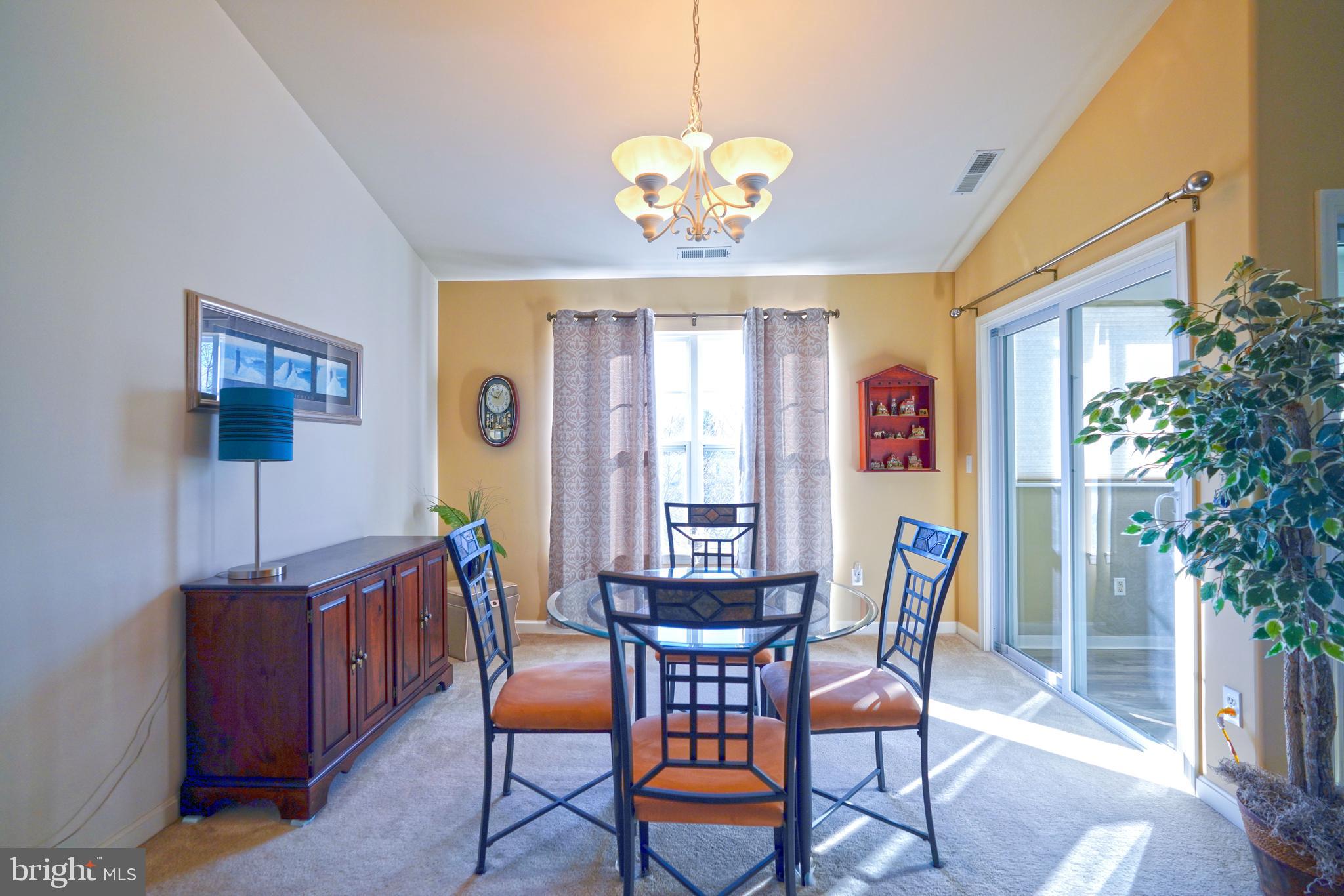 WOODS COVE - Residential