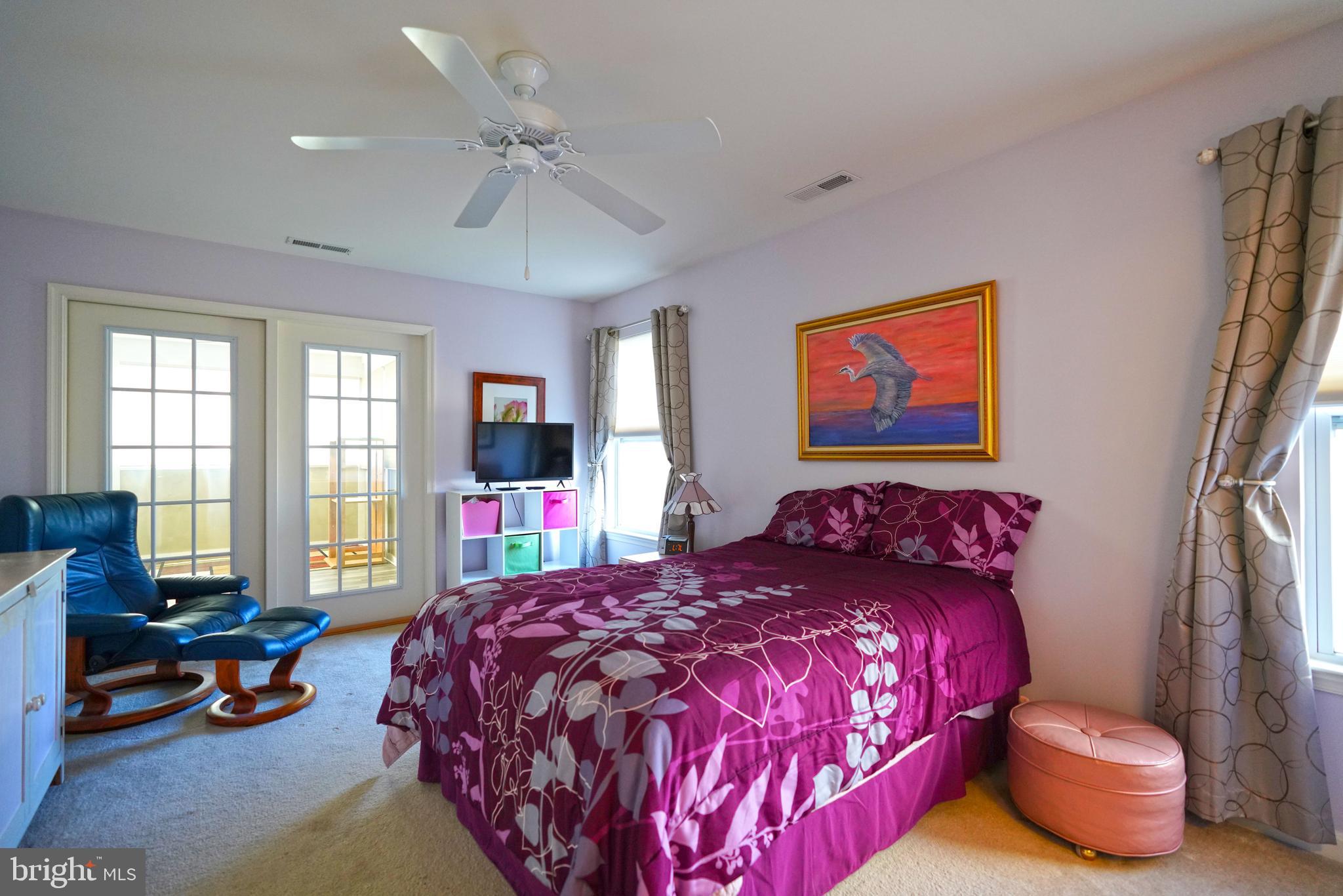 WOODS COVE - Residential