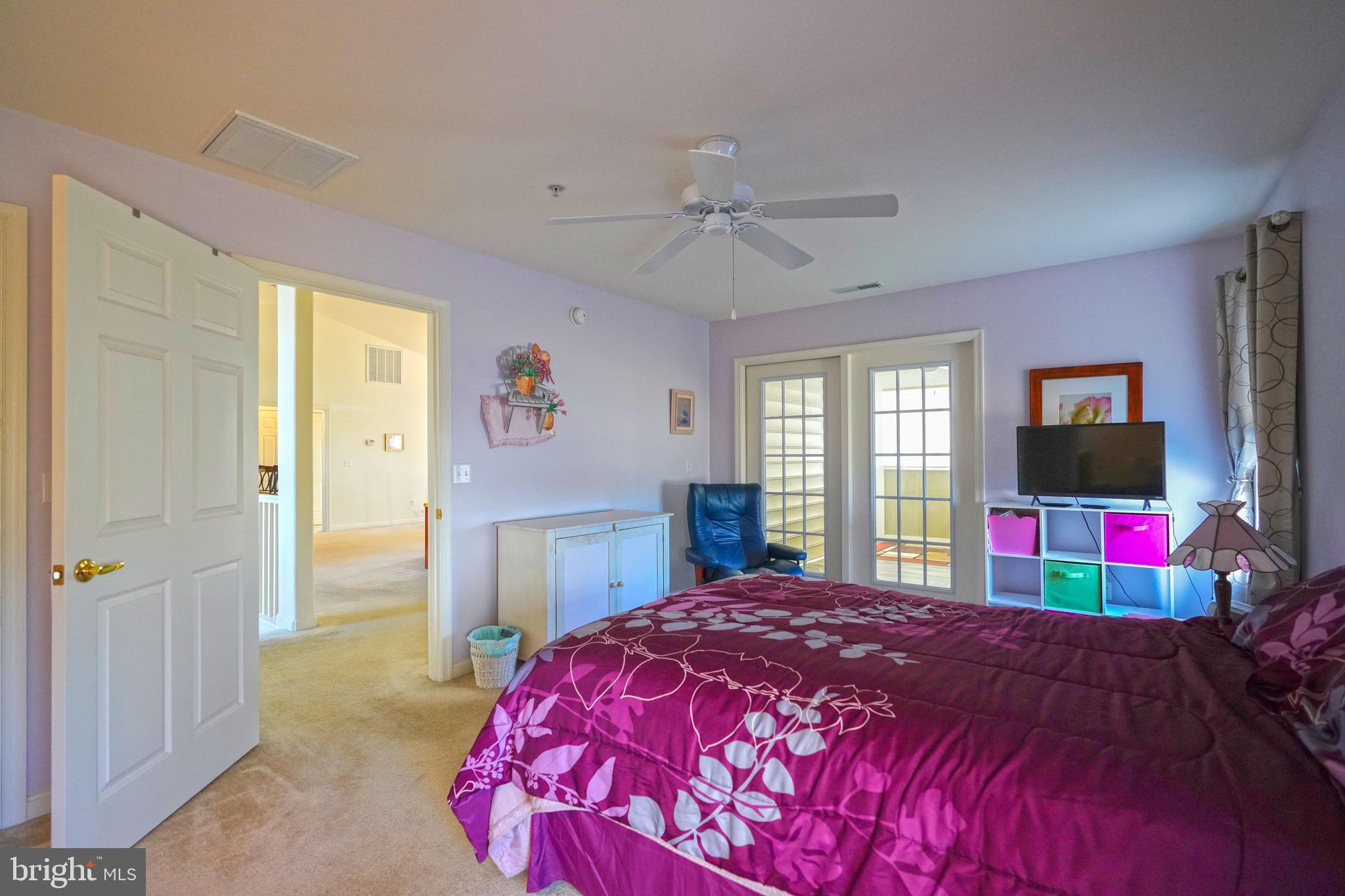 WOODS COVE - Residential