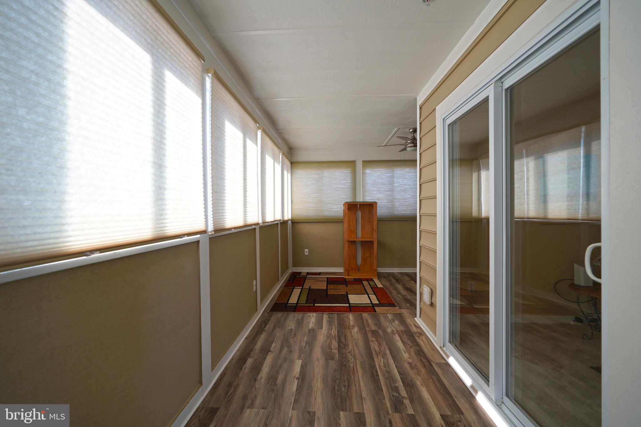 WOODS COVE - Residential