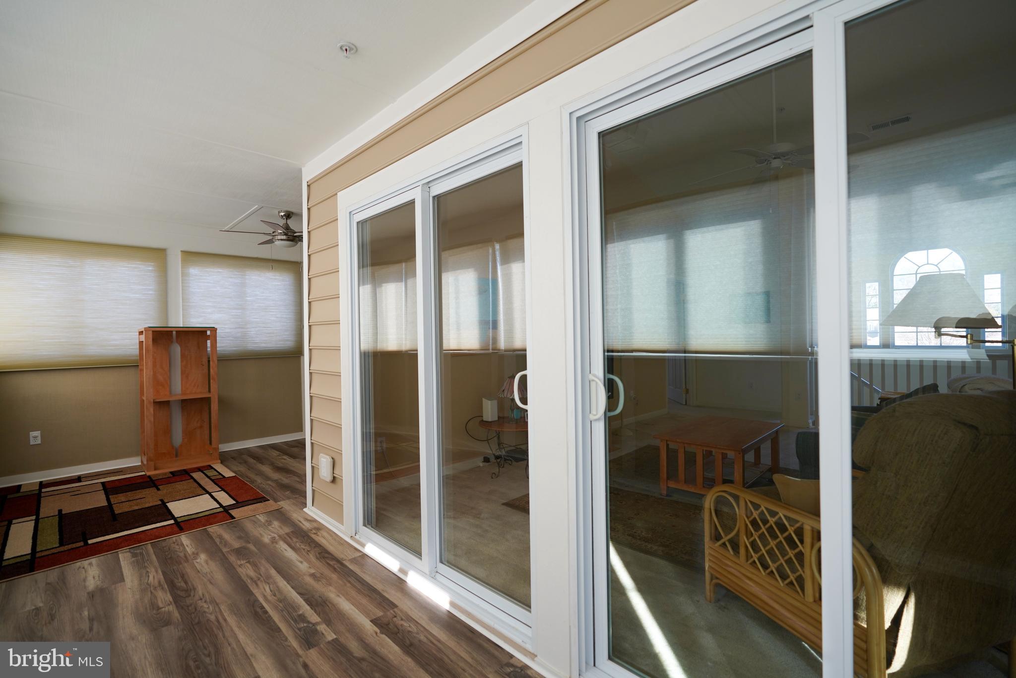 WOODS COVE - Residential