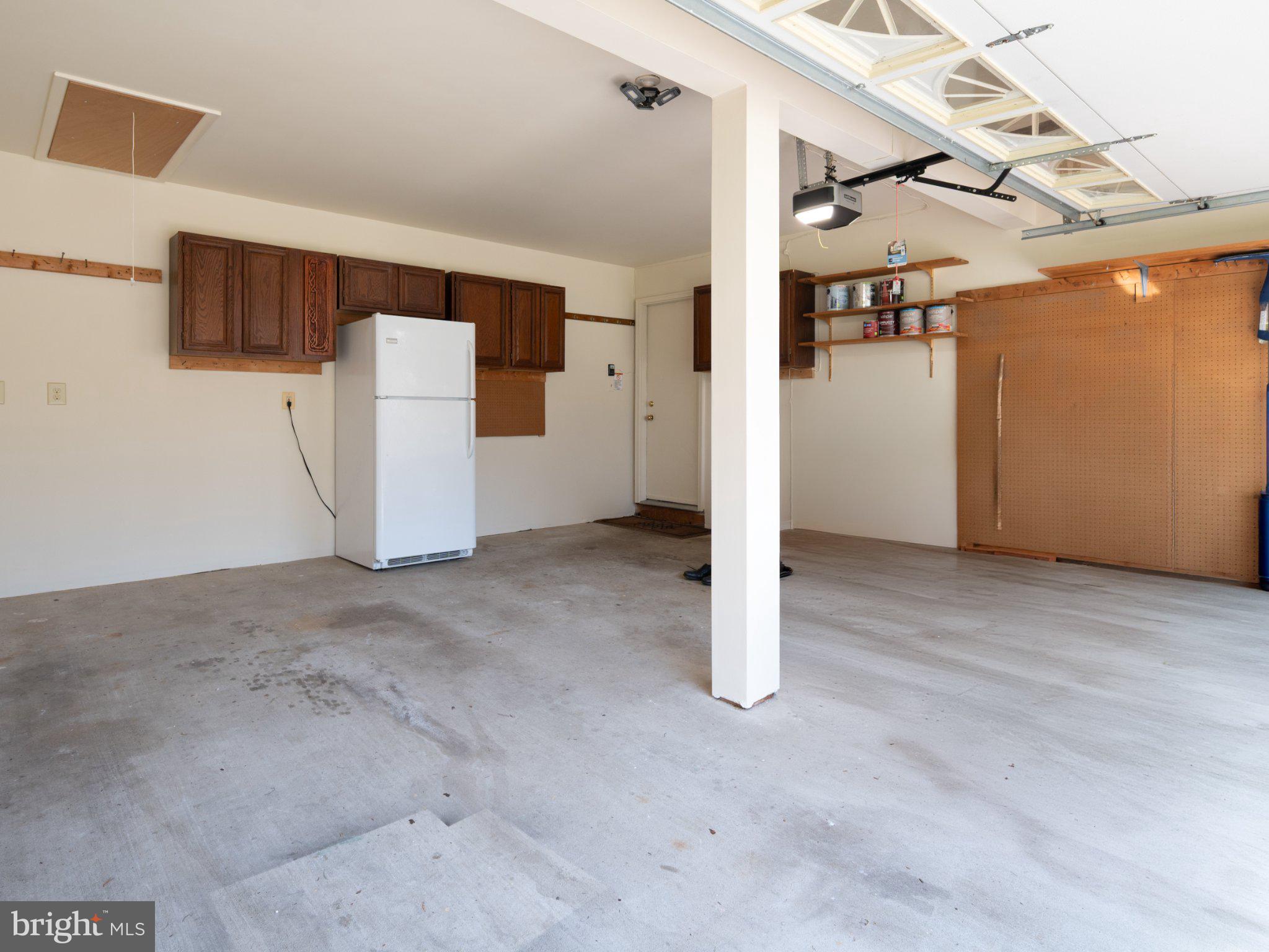 LAKE RIDGE - ANTIETAM - Residential