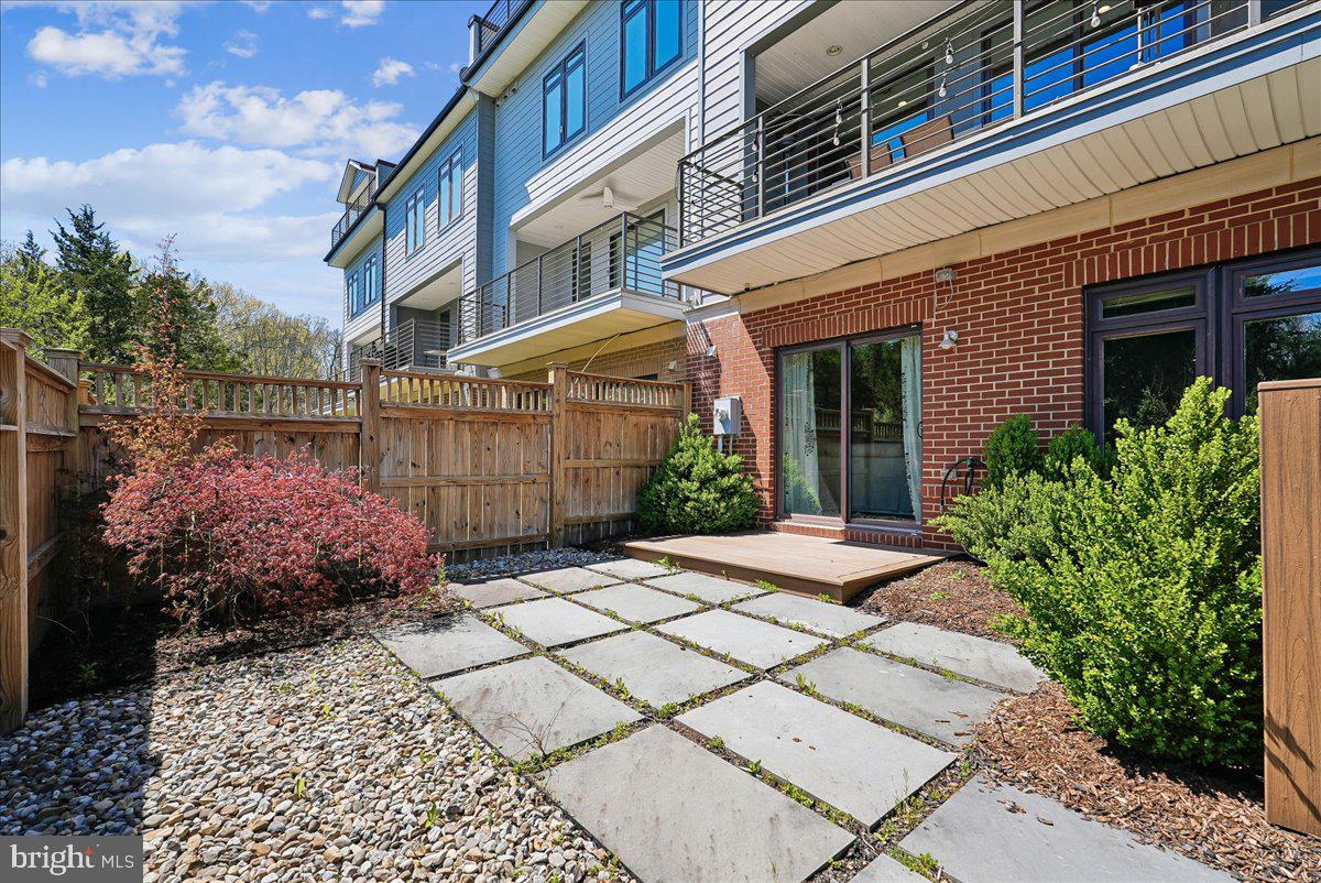 VILLAGE AT LEESBURG - Residential