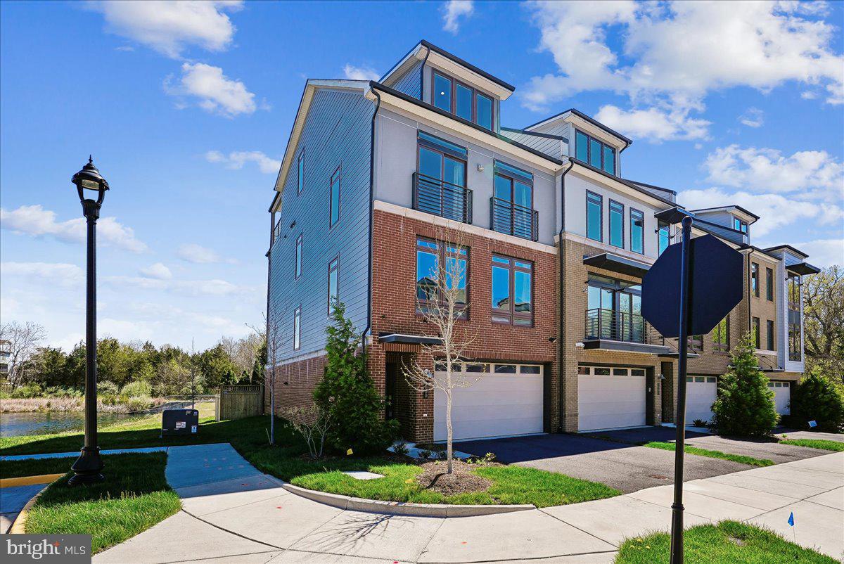 VILLAGE AT LEESBURG - Residential